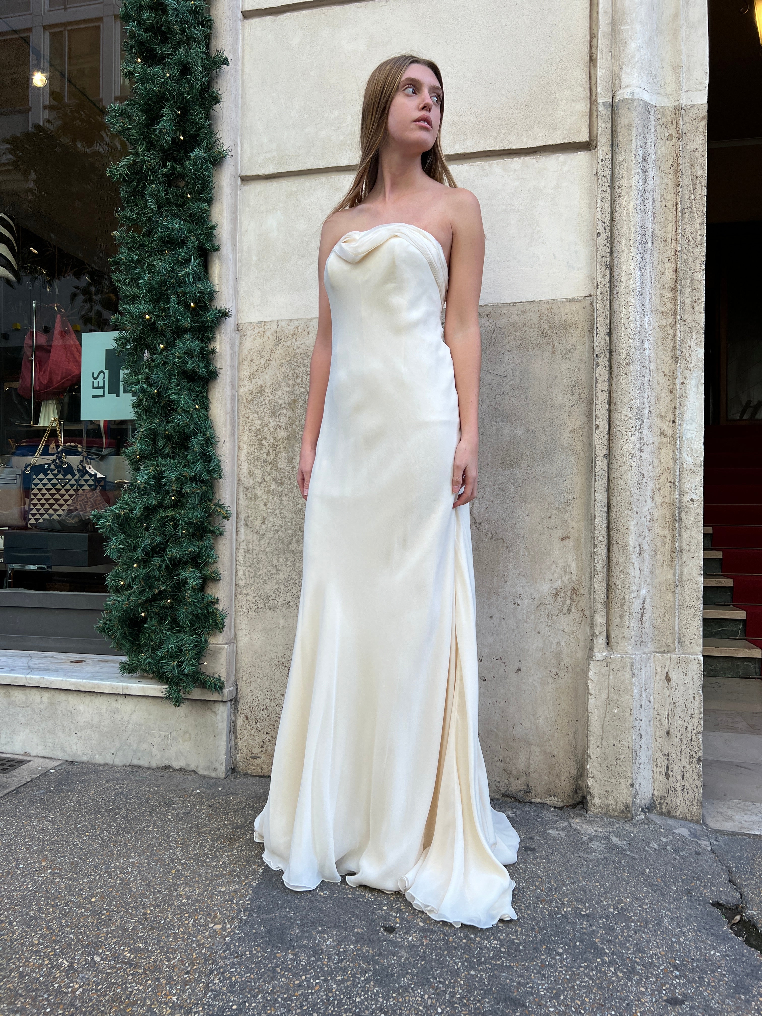 Elegant Pignatelli Wedding Dress - Lace A-Line Bridal Gown for Church Ceremony & Romantic Outdoor Weddings