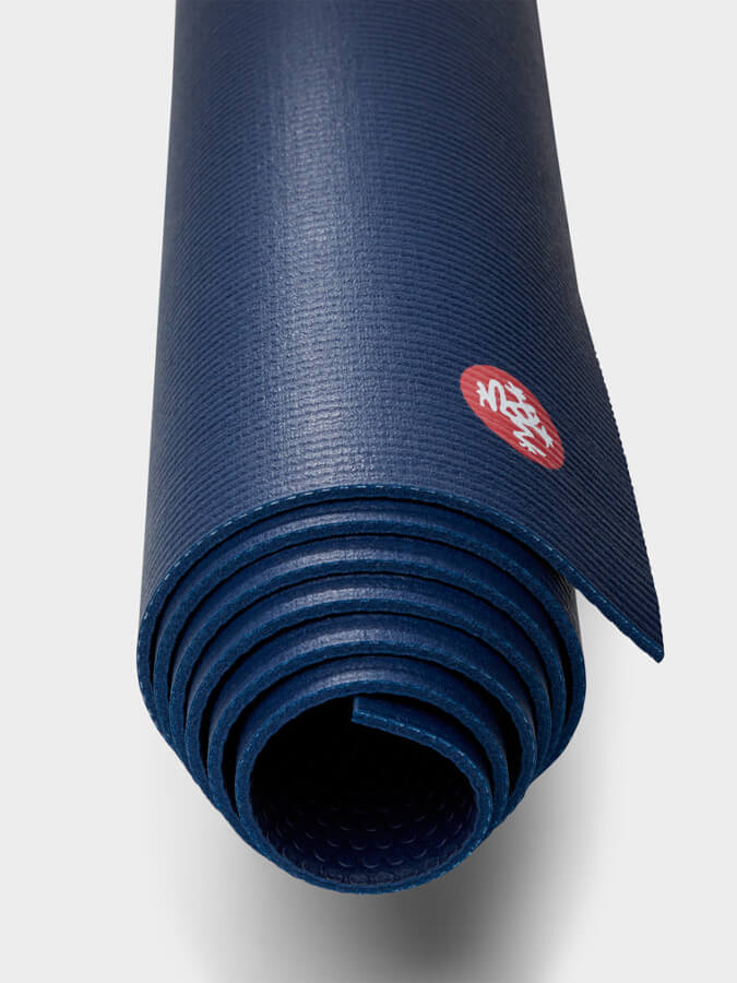 Manduka PROlite Standard 71 Yoga Mat 4.7mm - Premium Non-Slip Yoga Mat for Home & Studio Workouts - Ideal for Hot Yoga, Pilates & Meditation Practice