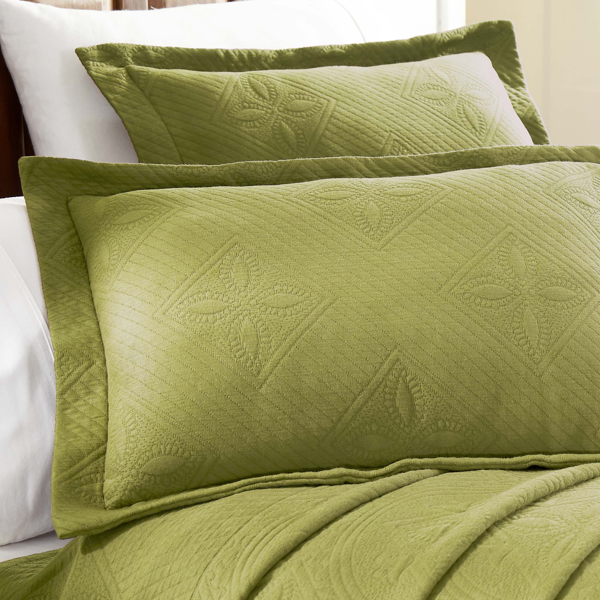 Celtic Circle Jacquard Matelasse Cotton Bedspread Set - Queen Size Luxury Bedding with Intricate Design for Master Bedroom & Guest Room Decor