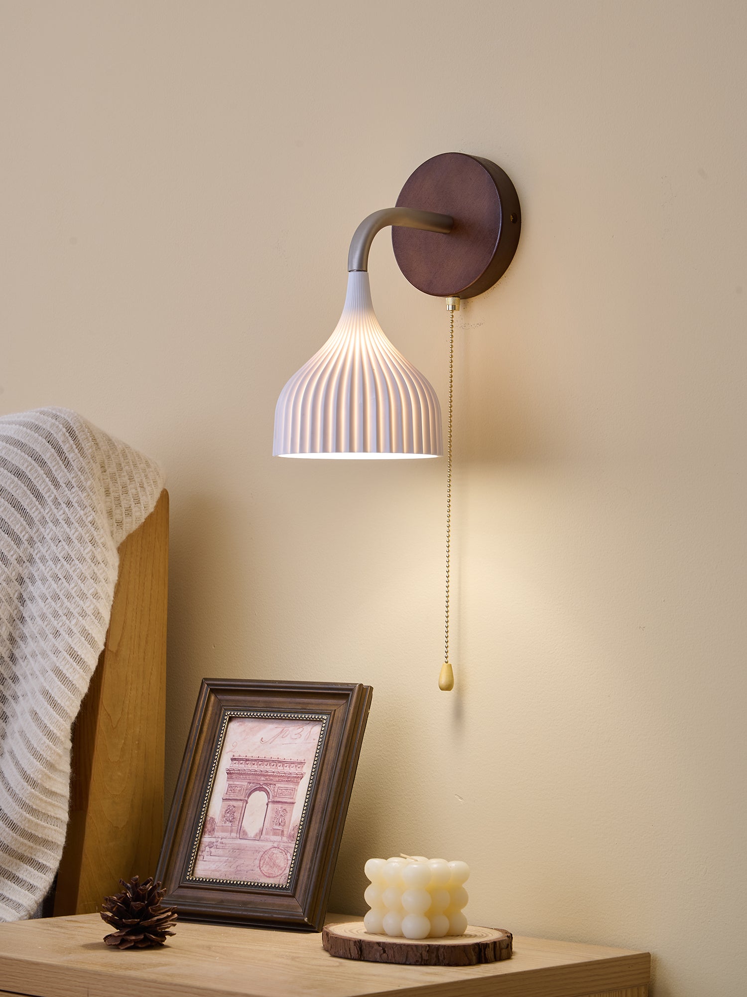 Lucina Modern Wall Lamp - Sleek LED Sconce Light for Bedroom, Living Room & Hallway - Energy Efficient Indoor Lighting Fixture (Perfect for Home Decor & Ambient Lighting)