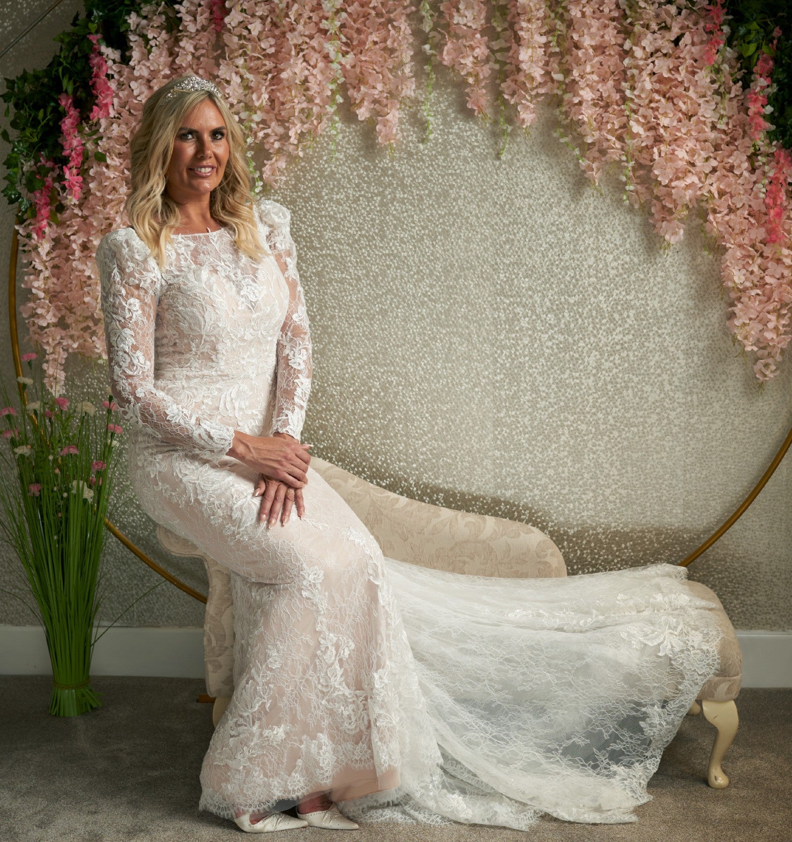 Pronovias Panjin Wedding Dress - Elegant Lace Bridal Gown for Church & Beach Ceremonies | Perfect for Romantic Outdoor Weddings