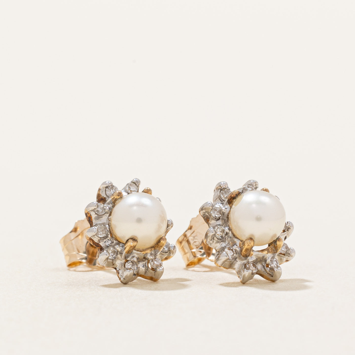 Exquisite Pearl & Diamond Halo Earrings - 1.00ctw Pearls & 0.10ctw Diamonds - Perfect for Weddings, Anniversaries & Special Occasions