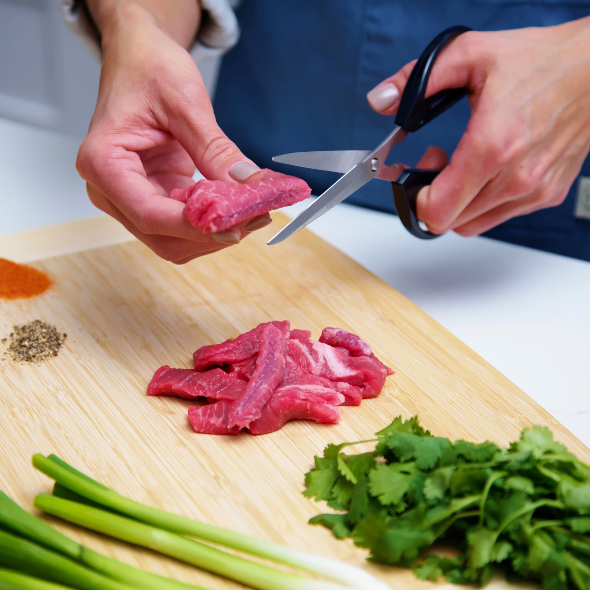 Premium Stainless Steel Kitchen Scissors - Heavy Duty 8