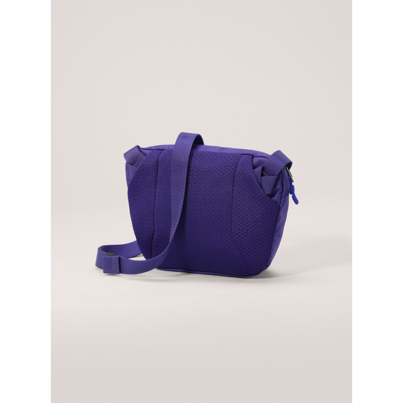 Arc'teryx Mantis 1 Waist Pack - Lightweight & Durable Fanny Pack for Hiking, Travel & Everyday Use | Water-Resistant & Adjustable Belt | Perfect for Outdoor Adventures & Commuting