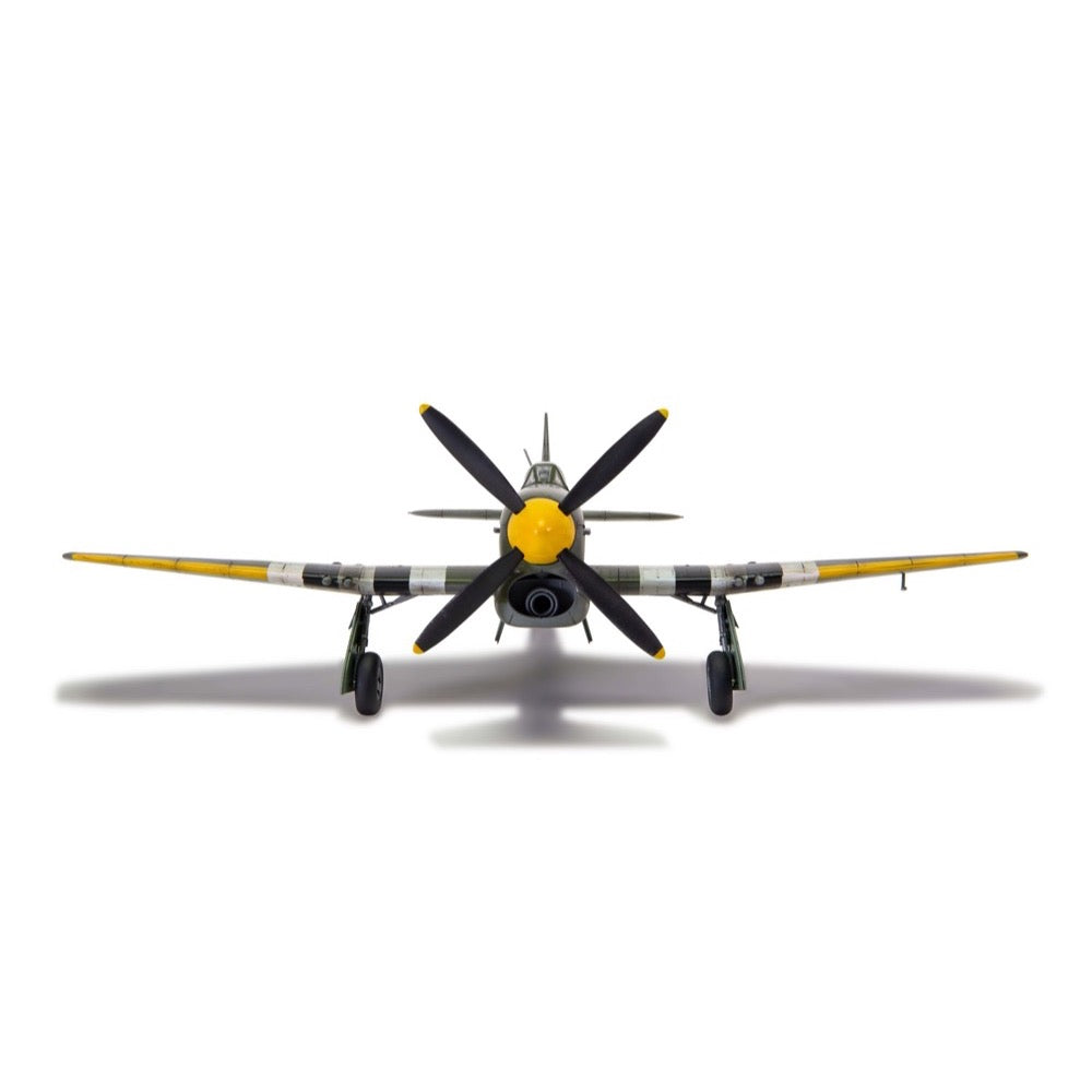 Airfix A02109 1/72 Scale Hawker Tempest Mk.V Model Kit - WWII British Fighter Aircraft for Collectors & Hobbyists | Perfect for Display, Military History Enthusiasts & Scale Model Building Projects