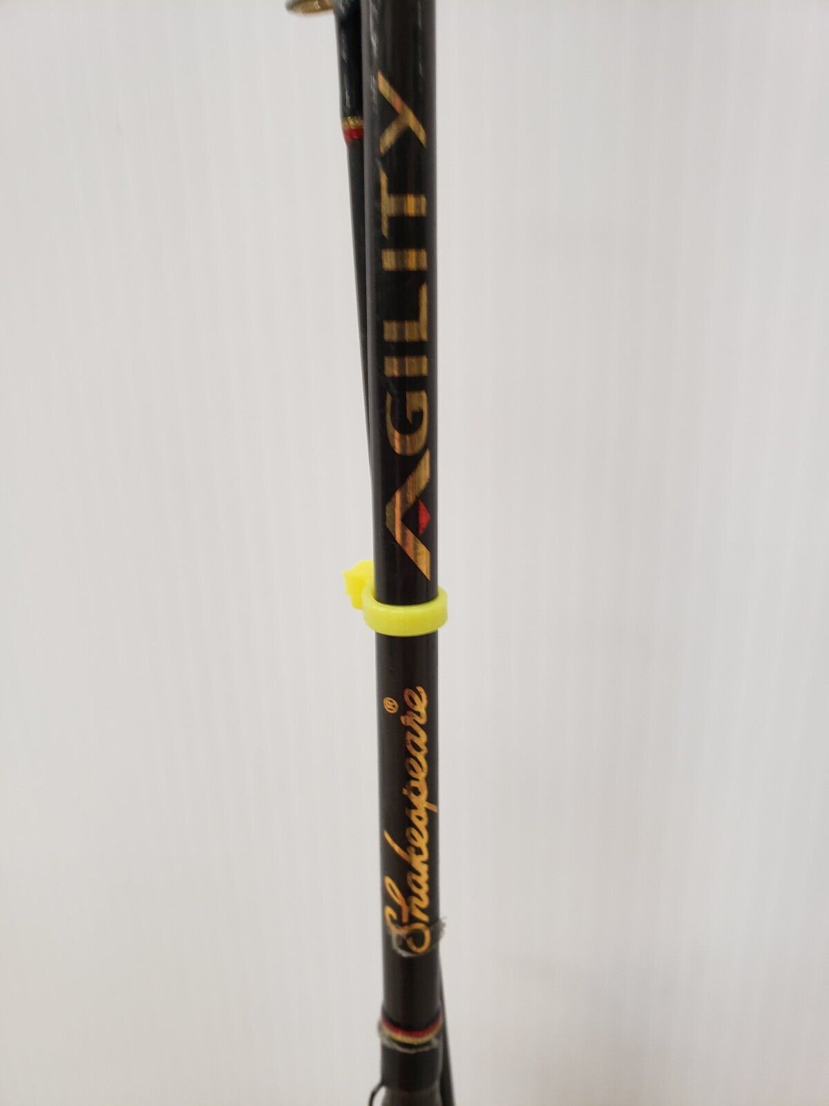 Shakespeare Agility ASP 6060 Fishing Rod - Lightweight Graphite Spinning Rod for Freshwater & Saltwater Fishing - Perfect for Bass, Trout, and Walleye Anglers