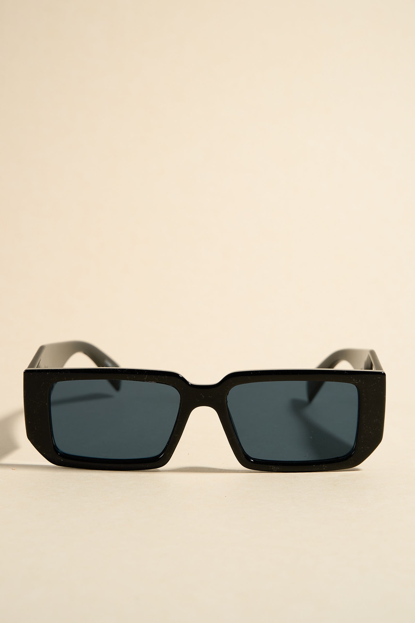 Como Black Sunglasses - Polarized UV Protection for Men & Women - Stylish Aviator Sunglasses for Driving, Beach & Outdoor Activities