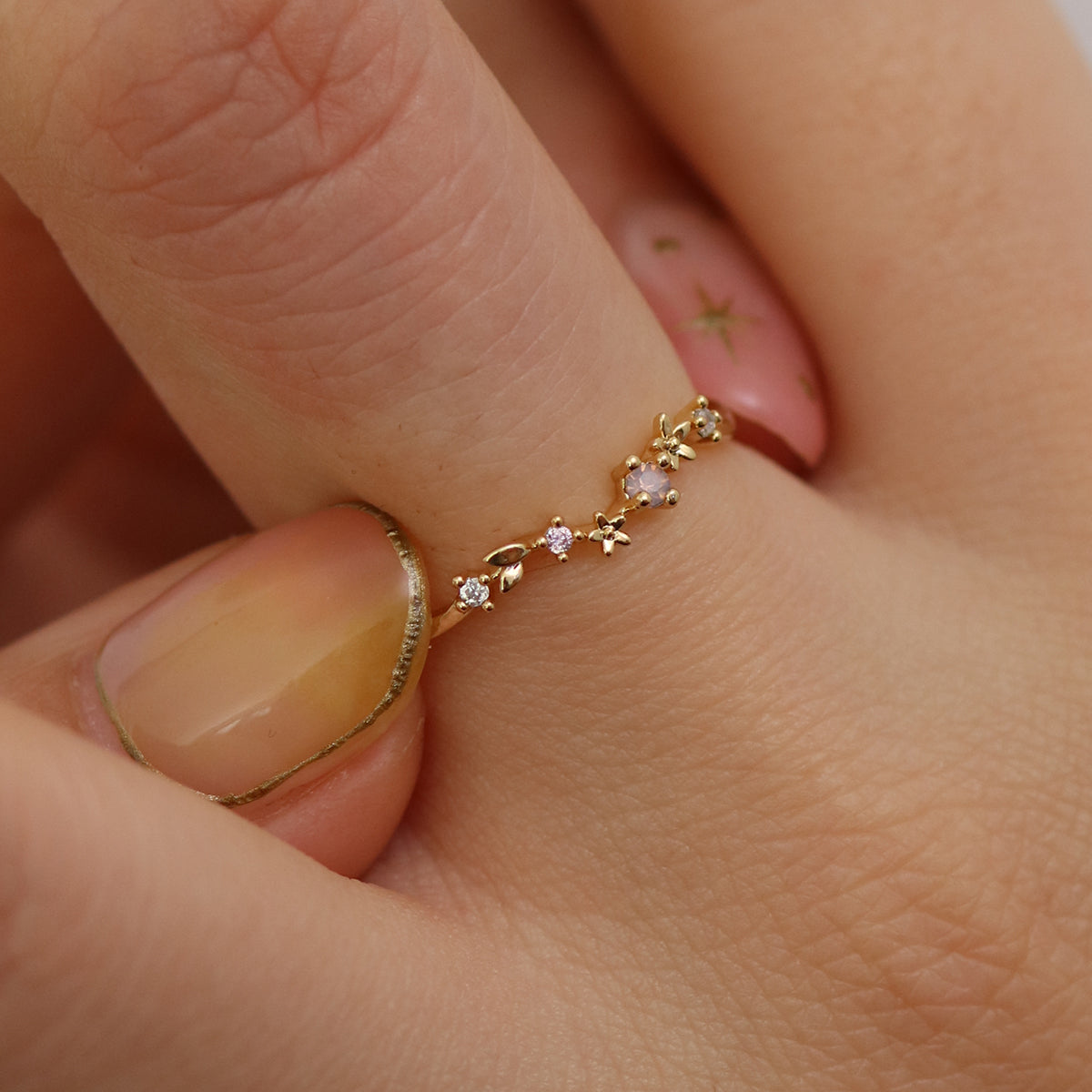 Rose Quartz Laurel Ring for Women - Elegant Healing Crystal Jewelry for Meditation, Yoga & Spiritual Gifts