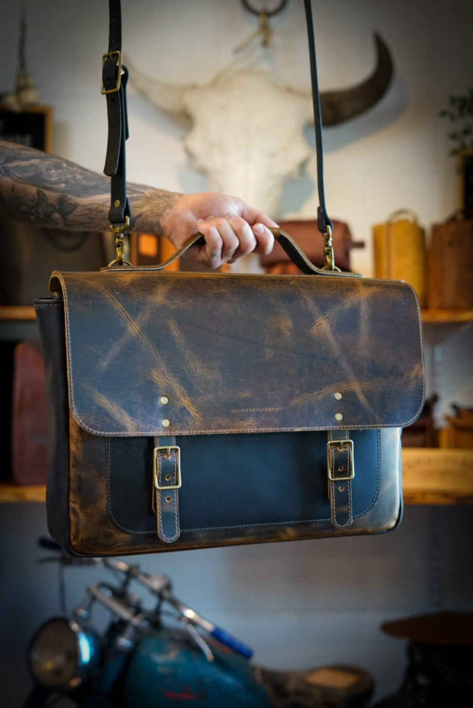 Vintage Two-Tone Messenger Bag - 18