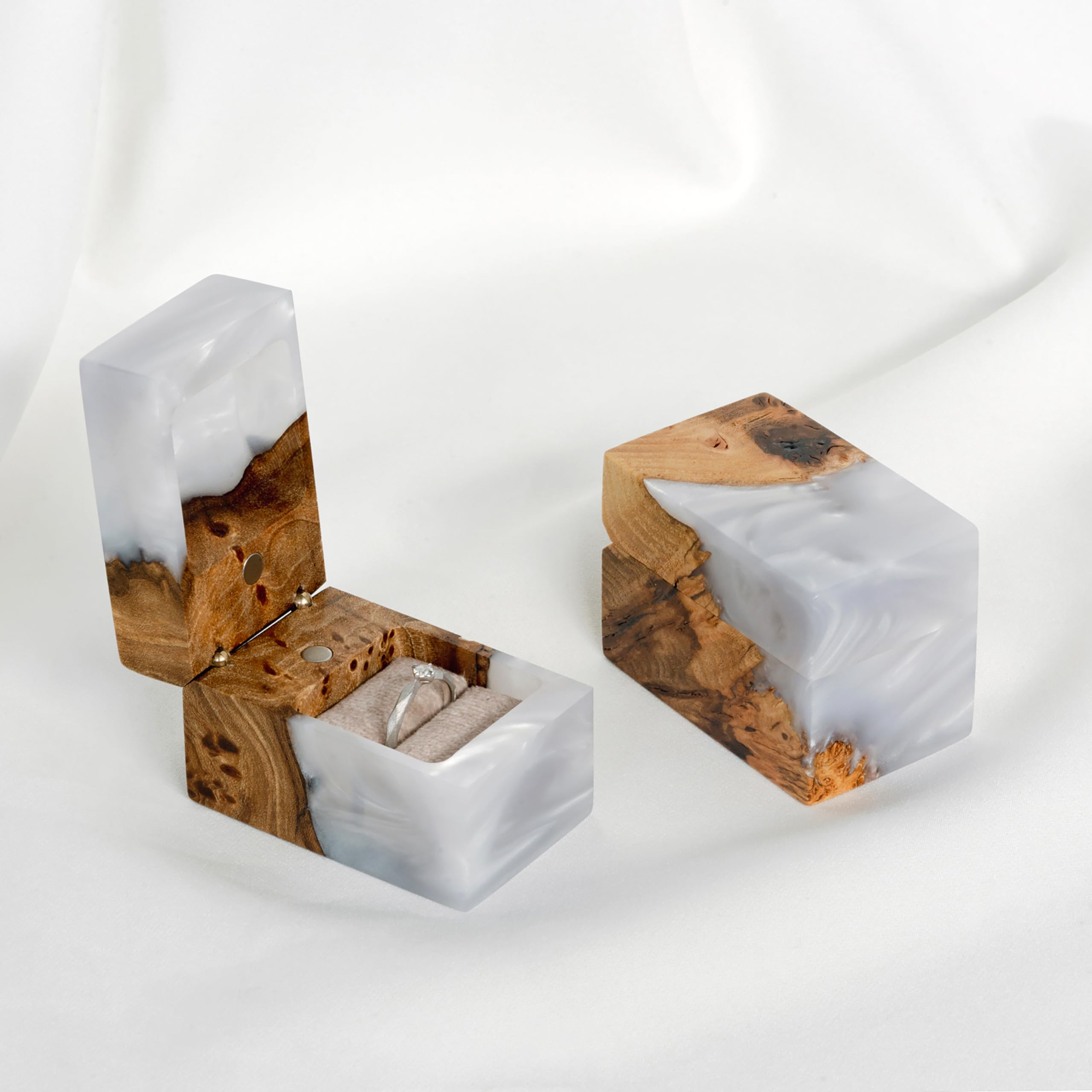 Exquisite Handcrafted Wooden Ring Box - Unique Engagement Ring Bearer Box for Wedding Proposals & Vows - Premium Ring Holder Display for Women & Men (Platinum Finish) - Perfect for Romantic Proposals, Wedding Ceremonies & Anniversary Gifts