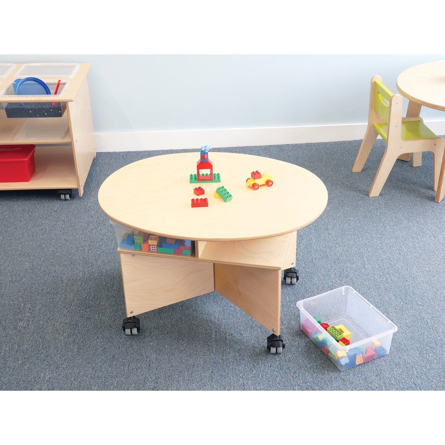 Mobile Collaboration Table with Trays - Portable Workstation for Office, Conference & Team Meetings - Ideal for Remote Work, Brainstorming & Group Projects
