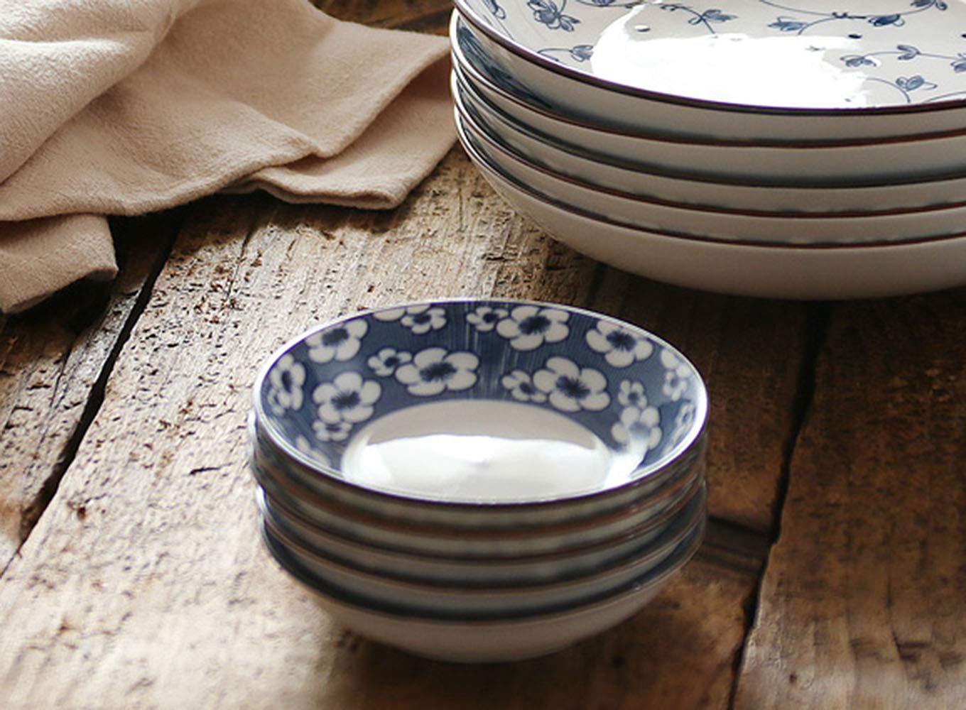 4pcs Ceramic Japanese Sauce Dishes - Small Dipping Bowls for Soy Sauce, Appetizer Plates for Sushi, Side Dishes - Perfect for Asian Dining, Sushi Restaurants & Home Entertaining