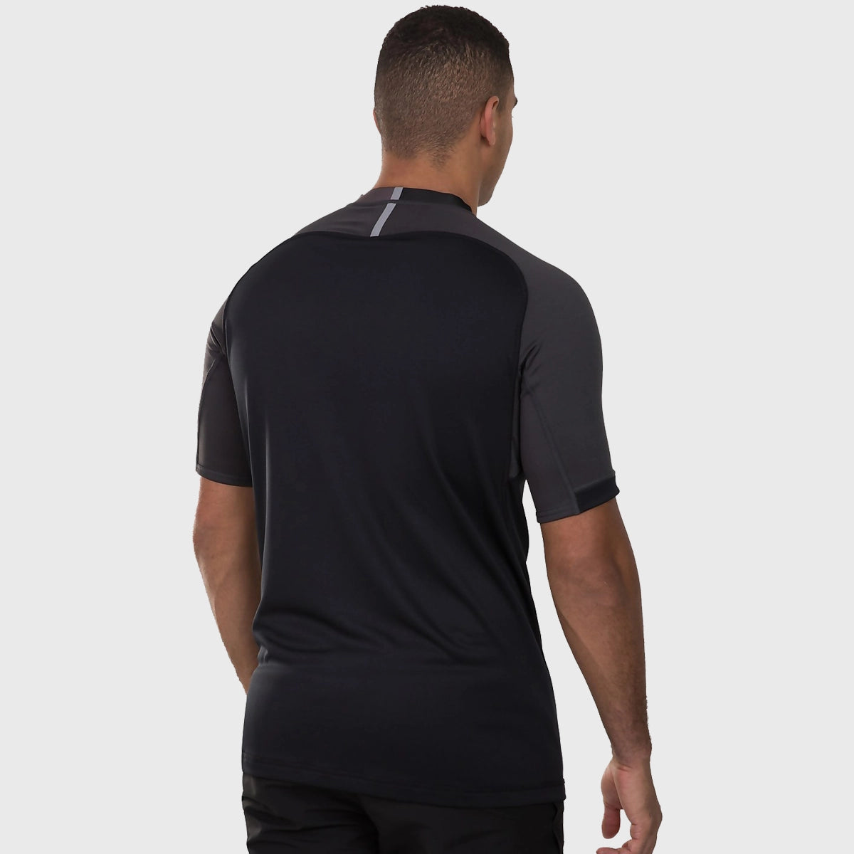 Canterbury Men's Evader Rugby Training Jersey - Breathable & Durable Black Rugby Shirt for Practice & Matches - Perfect for Rugby Training, Gym Workouts & Sports Fans