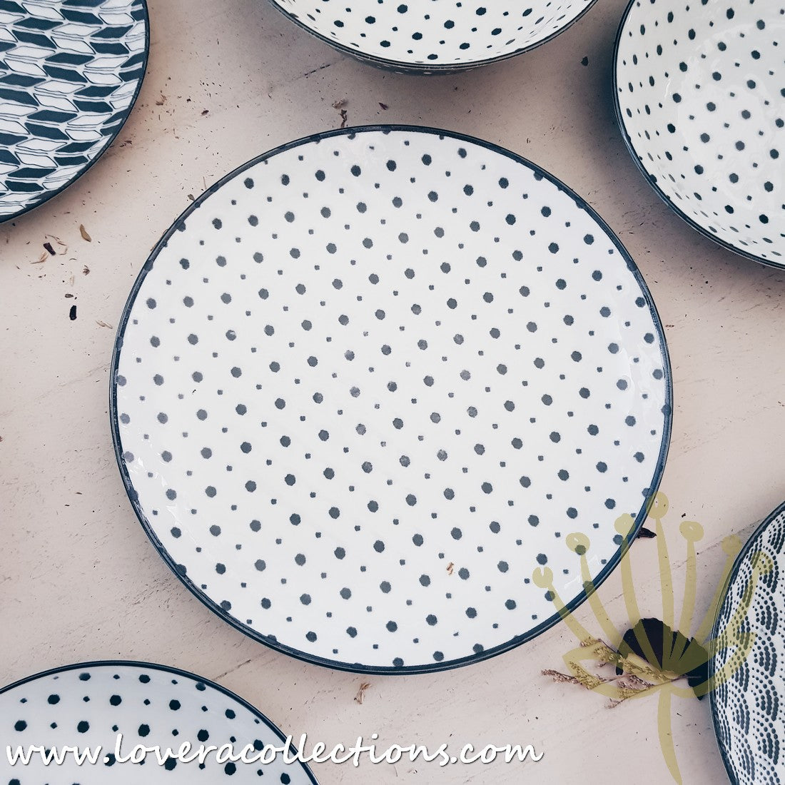 Awasaka Black & White Modern Dots Dinnerware Set - 12-Piece Porcelain Plates & Bowls for Stylish Dining - Perfect for Dinner Parties, Restaurant-Style Meals & Home Decor