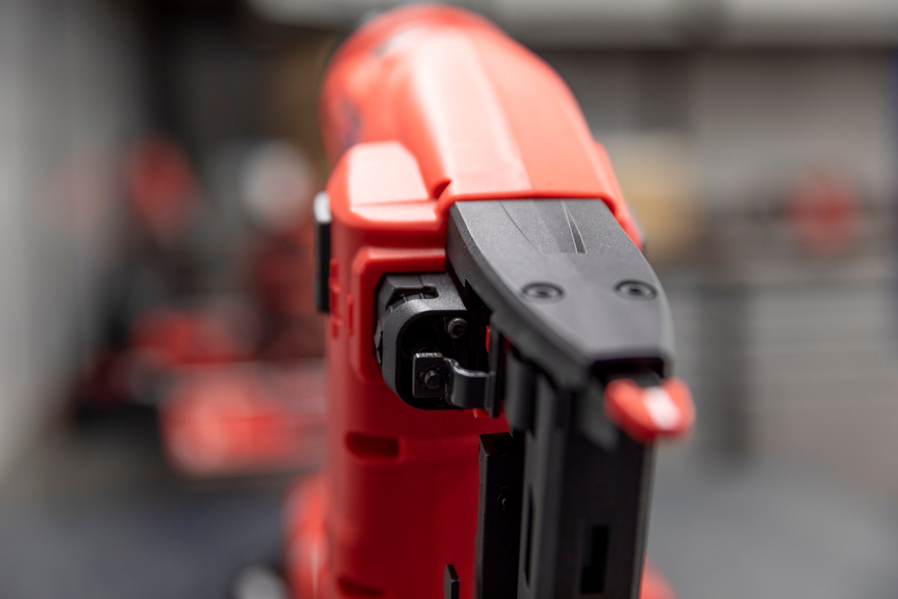 Milwaukee M18 FUEL 18GA 1/4