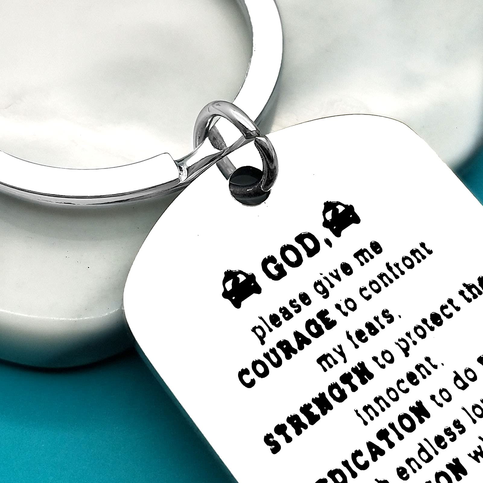 Police Officer Keychain - God Give Me Courage to Confront My Fears - Christian Gift for Cop Men & Women - Perfect for Graduation, Christmas, Birthday - Ideal for Daily Use & Duty Appreciation
