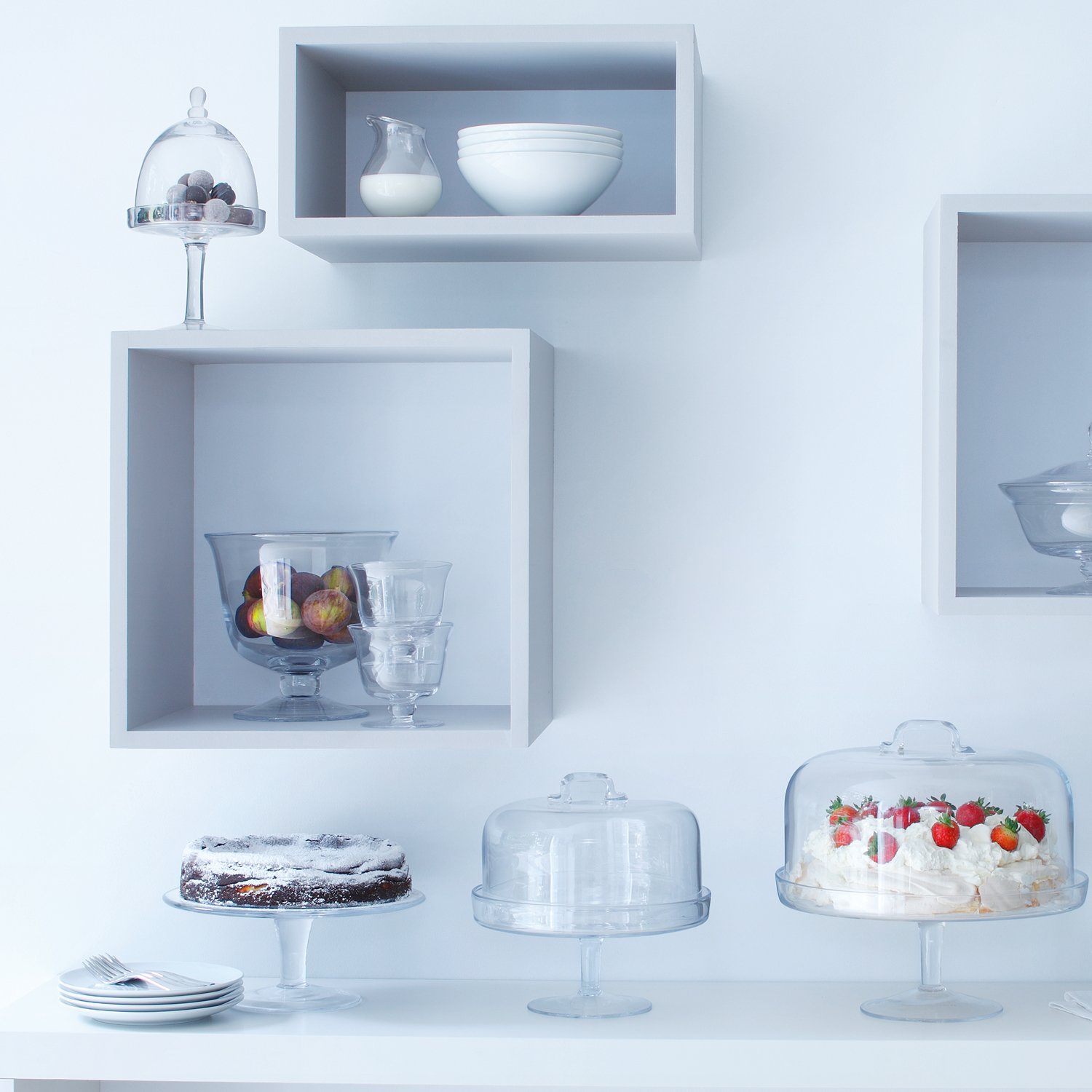LSA International Clear Glass Serving Stand with Dome - 15 cm (6 inch) for Cakes, Desserts, and Food Display - Perfect for Parties, Weddings, and Buffets