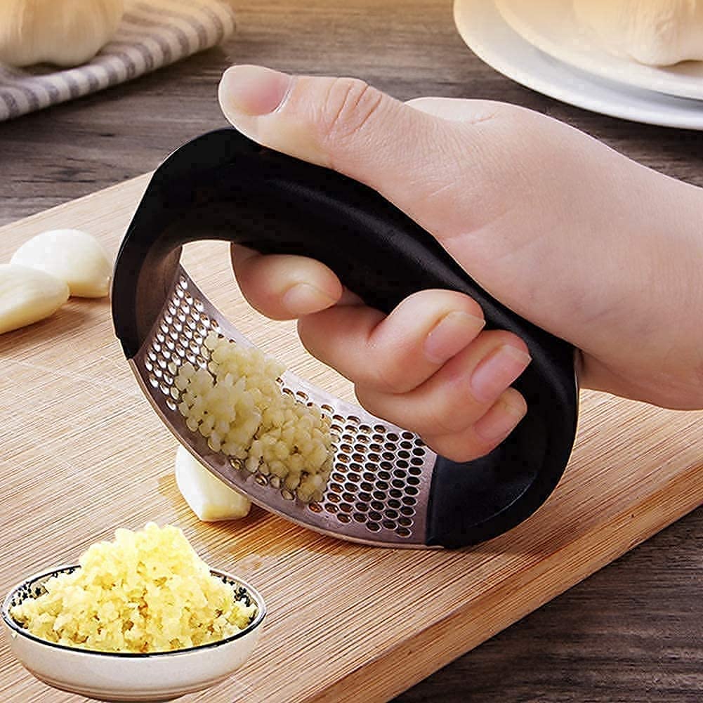 Premium Stainless Steel Garlic Press & Crusher - Heavy Duty Garlic Chopper for Kitchen - Perfect for Cooking, Baking & Meal Prep