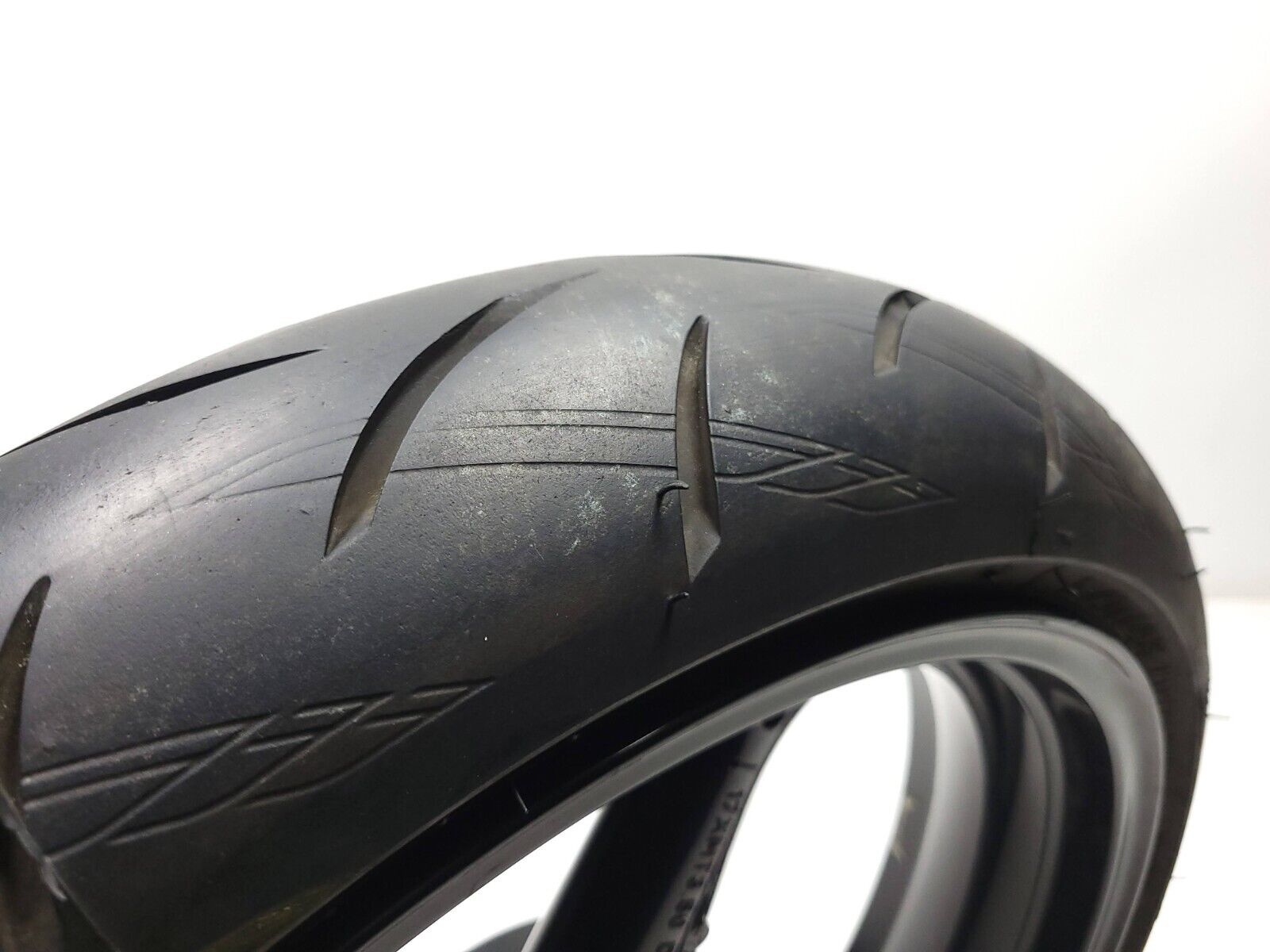 Original Ducati Monster M600 M620 Front & Rear Wheel Set R17 Pair - OEM Replacement Parts for Motorcycle Repair & Custom Builds - Perfect for Racing, Street Riding & Bike Restoration Projects