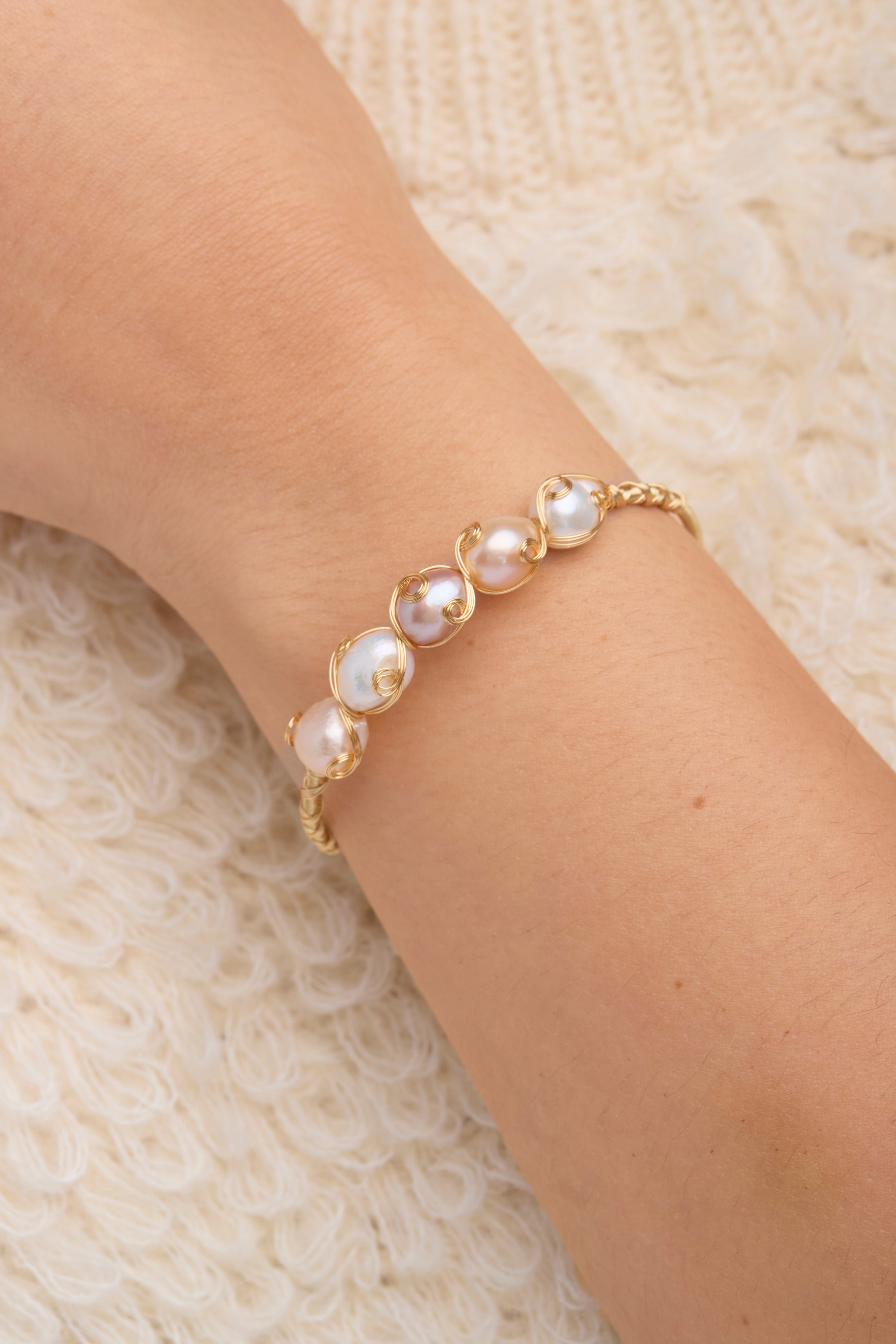 Elegant Freshwater Pearl Bracelet Cuff for Women - Natural White Pearl Jewelry Gift for Anniversary & Special Occasions - Perfect for Weddings, Parties & Everyday Wear
