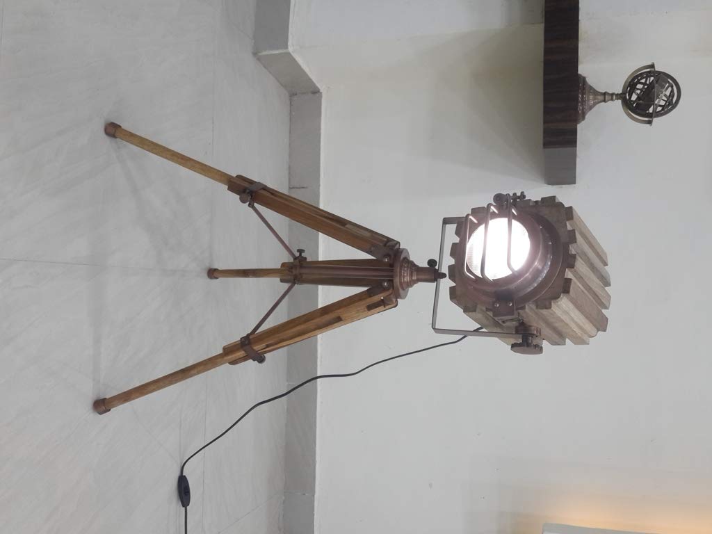 THOR INSTRUMENTS Vintage Nautical Wooden Spotlight Tripod Stand Table Lamp - Rustic Home Decor, Christmas Gift & Collectible for Living Room, Bedroom, or Office