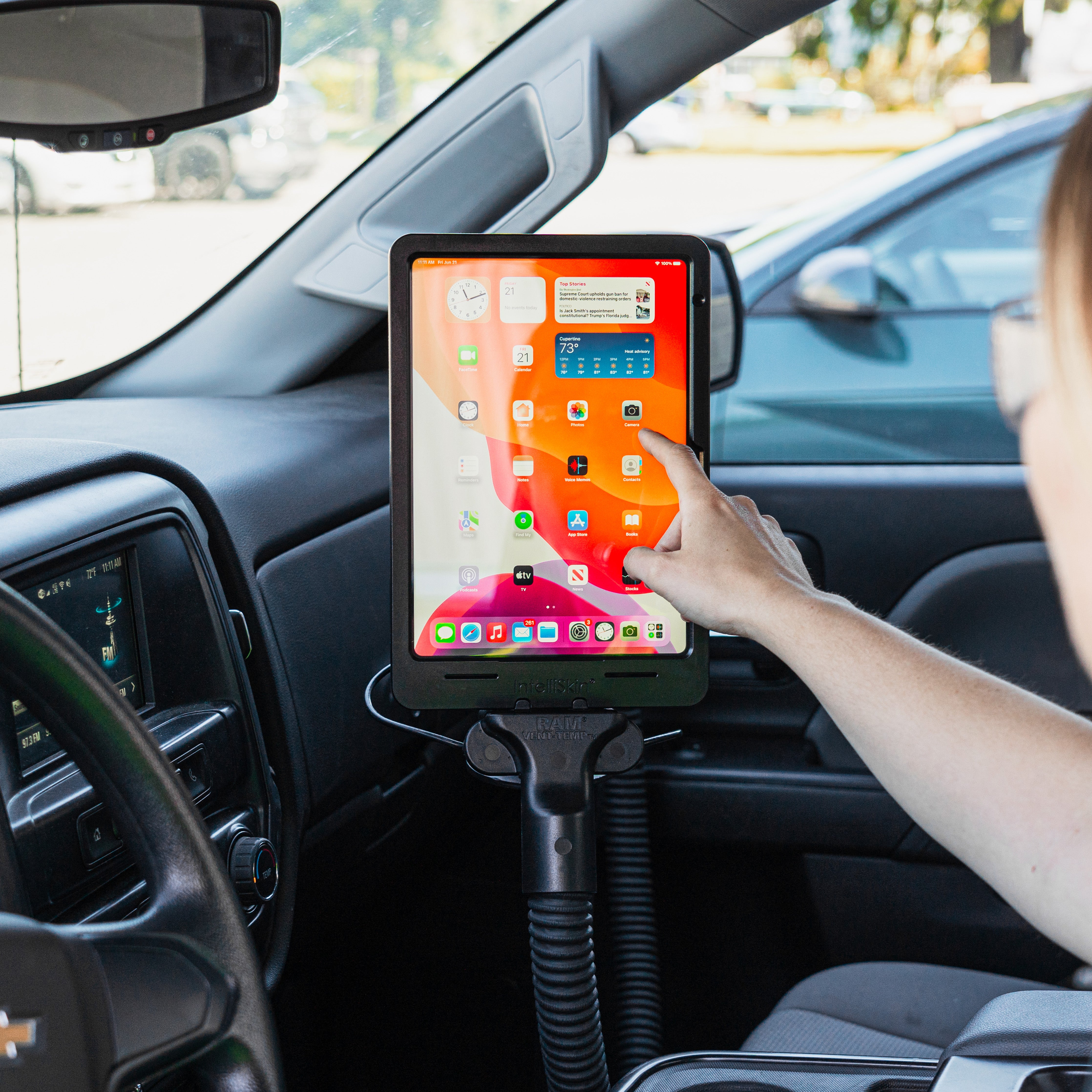 IntelliSkin® Thin Protective Case for iPad 10th & 11th Generation - Slim Lightweight Cover with Scratch Resistance | Perfect for Work, Travel & Everyday Use (RAM GDS SKIN AP40 TCD)