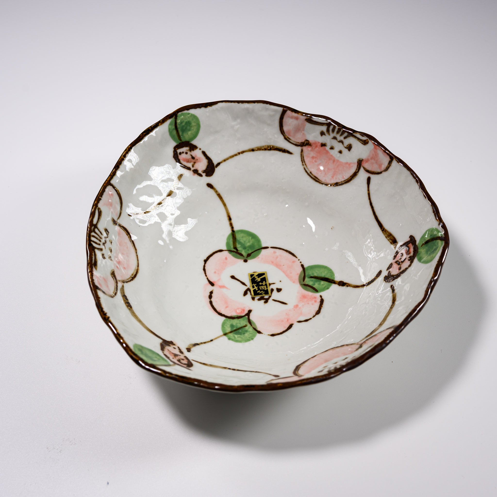 Hand-Painted Mino Ware Camellia Bowl - 7.7 Inches (19.5 cm) Japanese Ceramic Rice/Noodle Soup Bowl - Perfect for Traditional Japanese Dining, Asian Cuisine & Home Decor