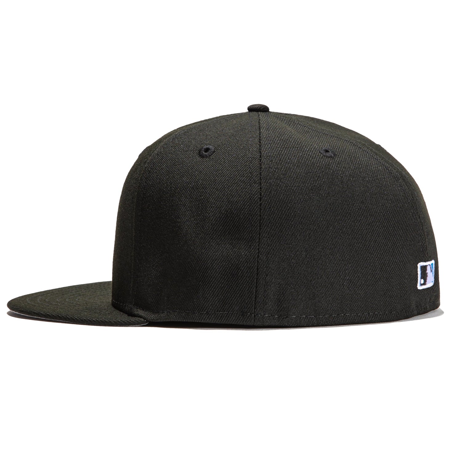 New Era 59Fifty Retro On Field Toronto Blue Jays 2004 Baseball Cap - Black MLB Snapback Hat for Men & Women - Perfect for Games, Collecting & Streetwear Fashion