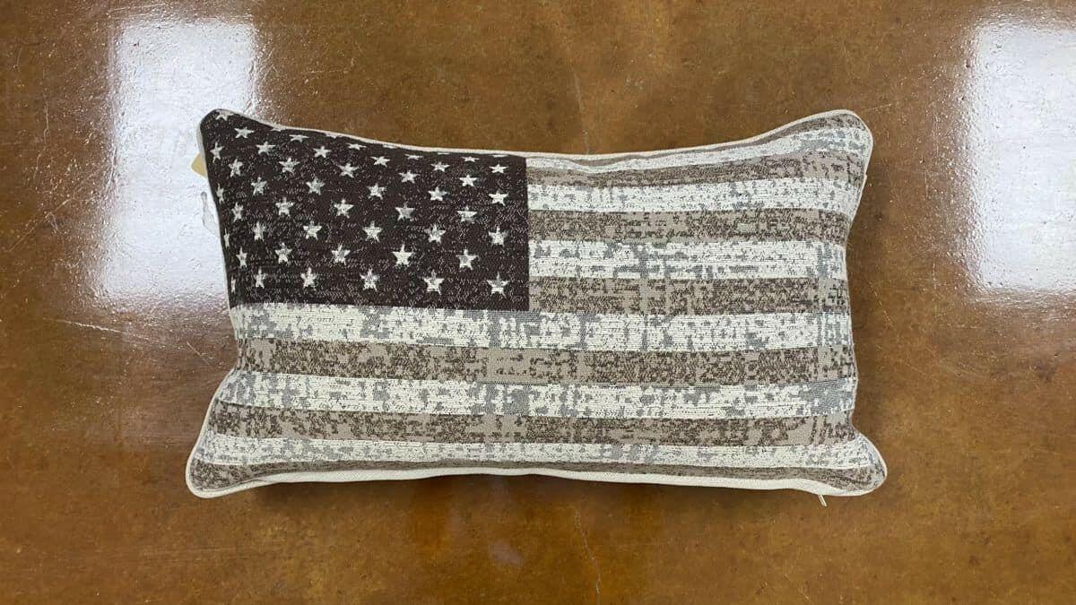 Mayo Rustic American Flag Pillow - Patriotic Home Decor for Living Room, Bedroom, or Porch - Perfect for 4th of July, Memorial Day, and Veterans Day