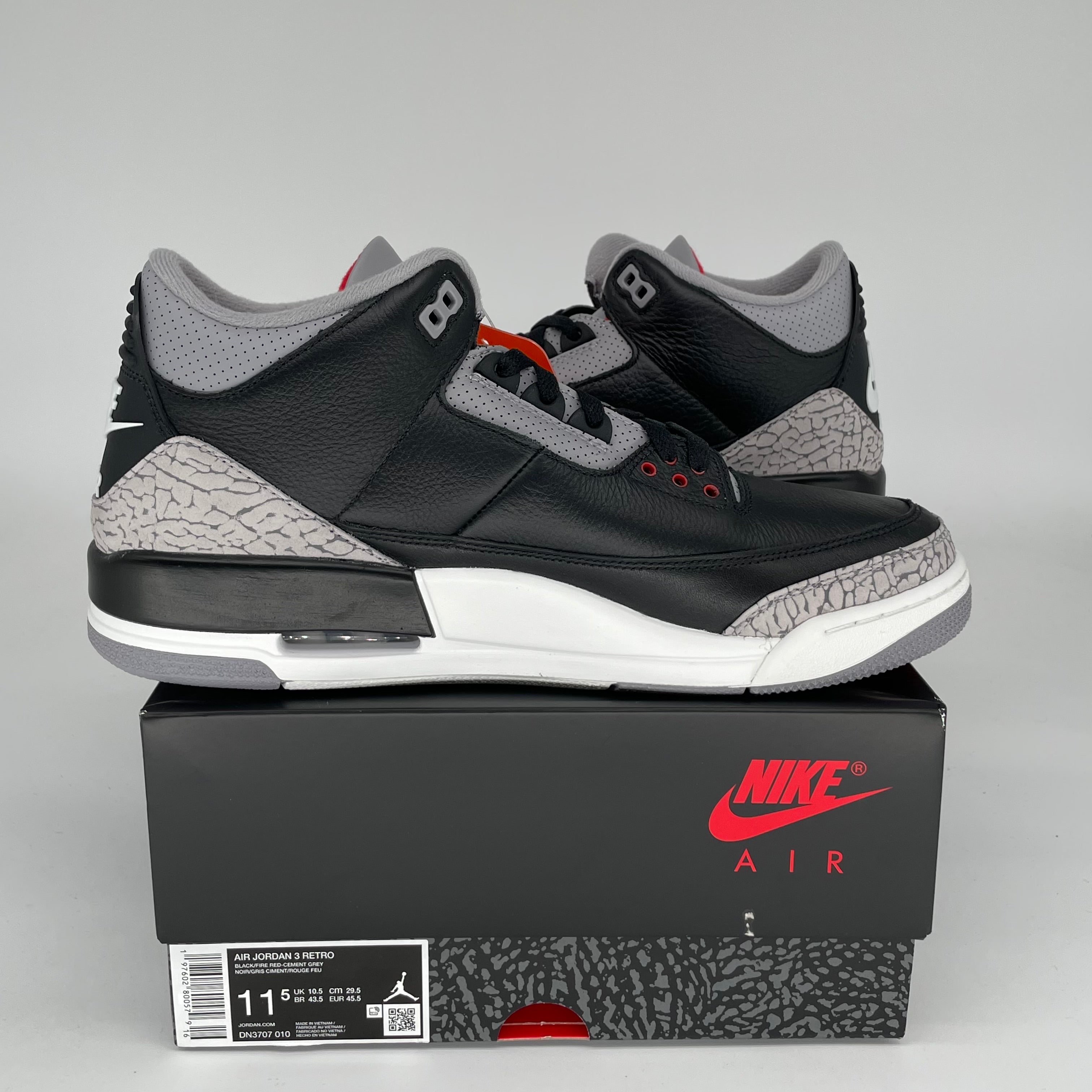 Original Air Jordan 3 Retro 'Black Cement' Men's Basketball Shoes Size 11.5 (DN3707-010) - Iconic Sneakers for Streetwear & Basketball Performance