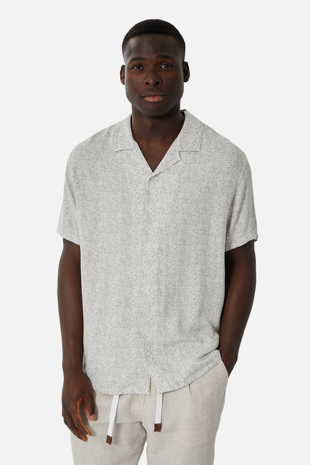 Vidigal Short Sleeve Shirt for Men - Grey & White Casual Button Down Shirt | Perfect for Summer Outfits, Beach Wear, and Office Casual Fridays