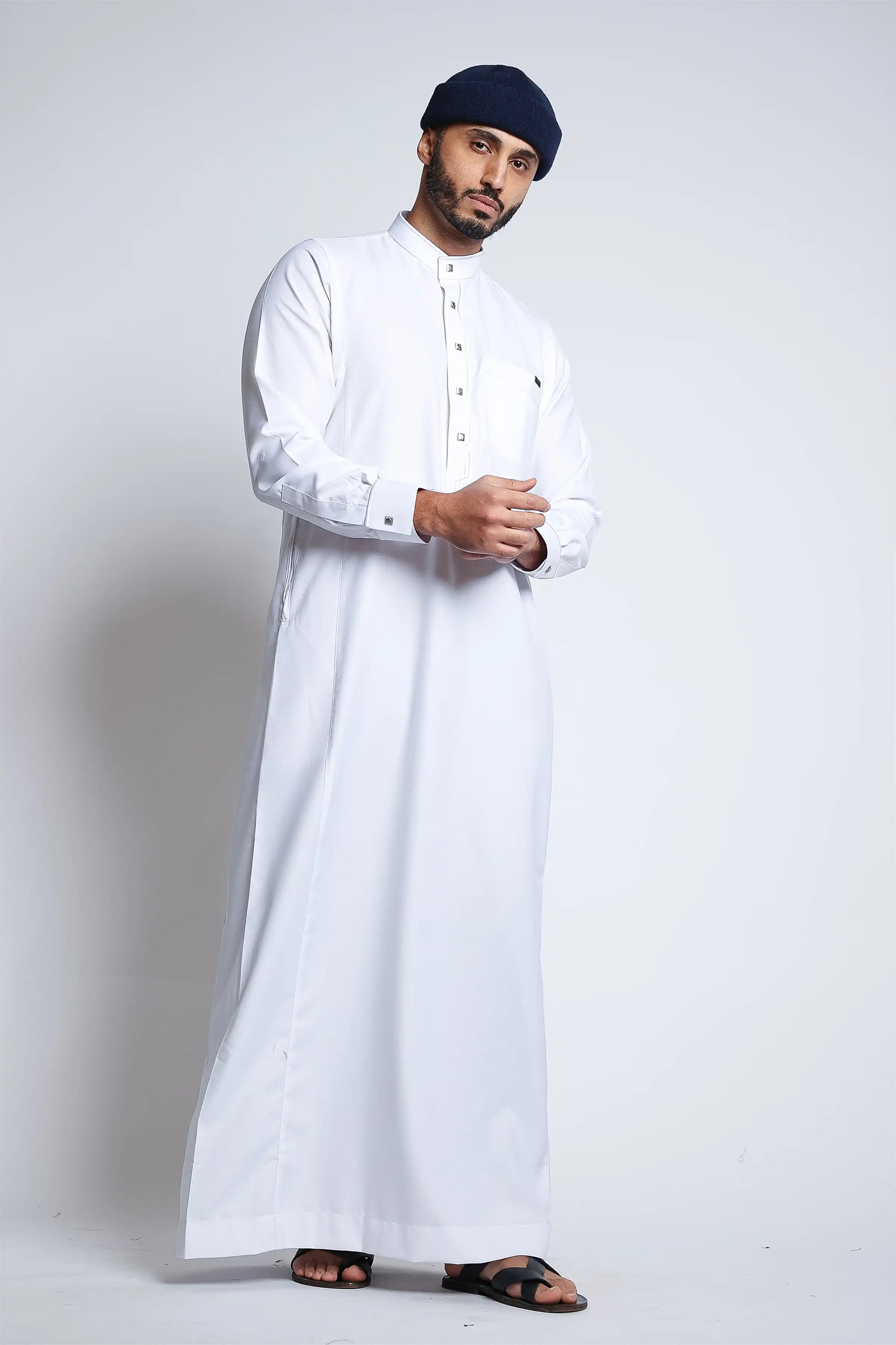 Premium White Collar Embroidered Thobe for Men - Elegant Islamic Robe for Eid, Wedding & Special Occasions - Comfortable & Stylish Traditional Attire