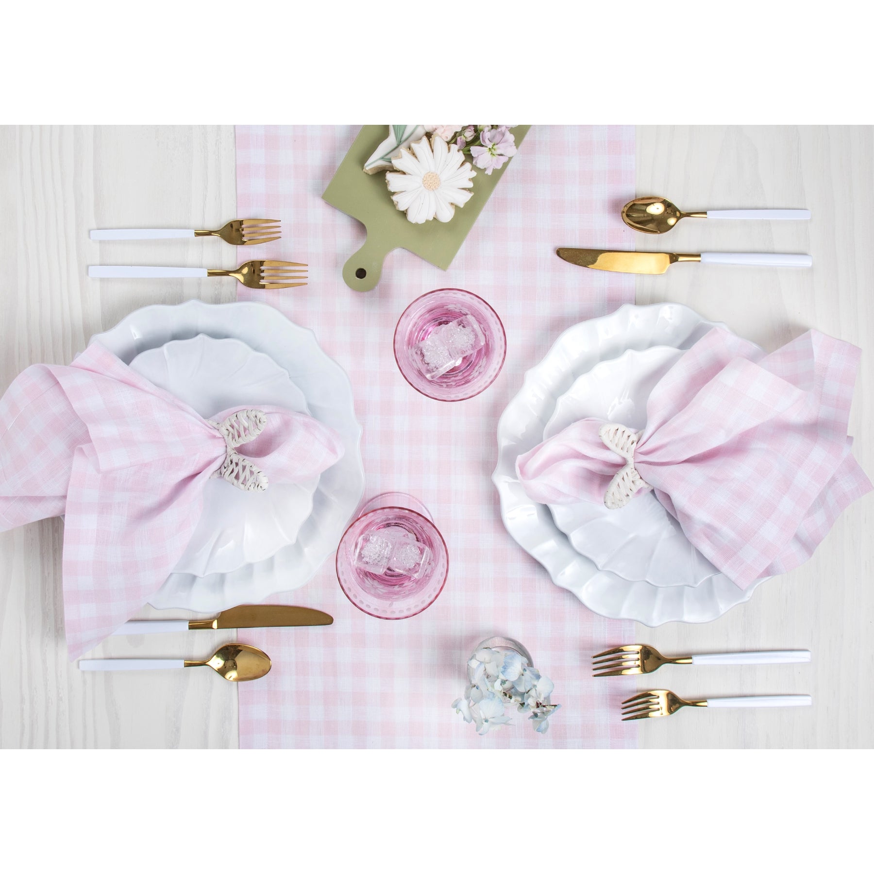 Stylish Gingham Table Runner for Dining Room Decor - Perfect for Farmhouse, Rustic, and Country Style Tables