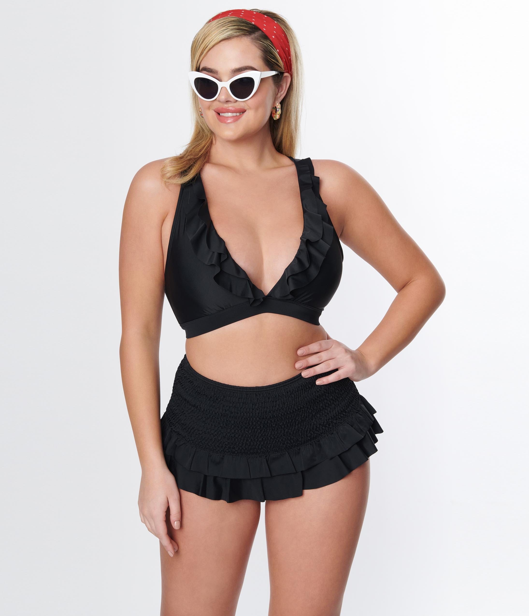 Vintage Black Ruffle Halter Swim Top - Retro Beachwear for Women, Stylish Swimwear for Pool Party & Summer Vacation