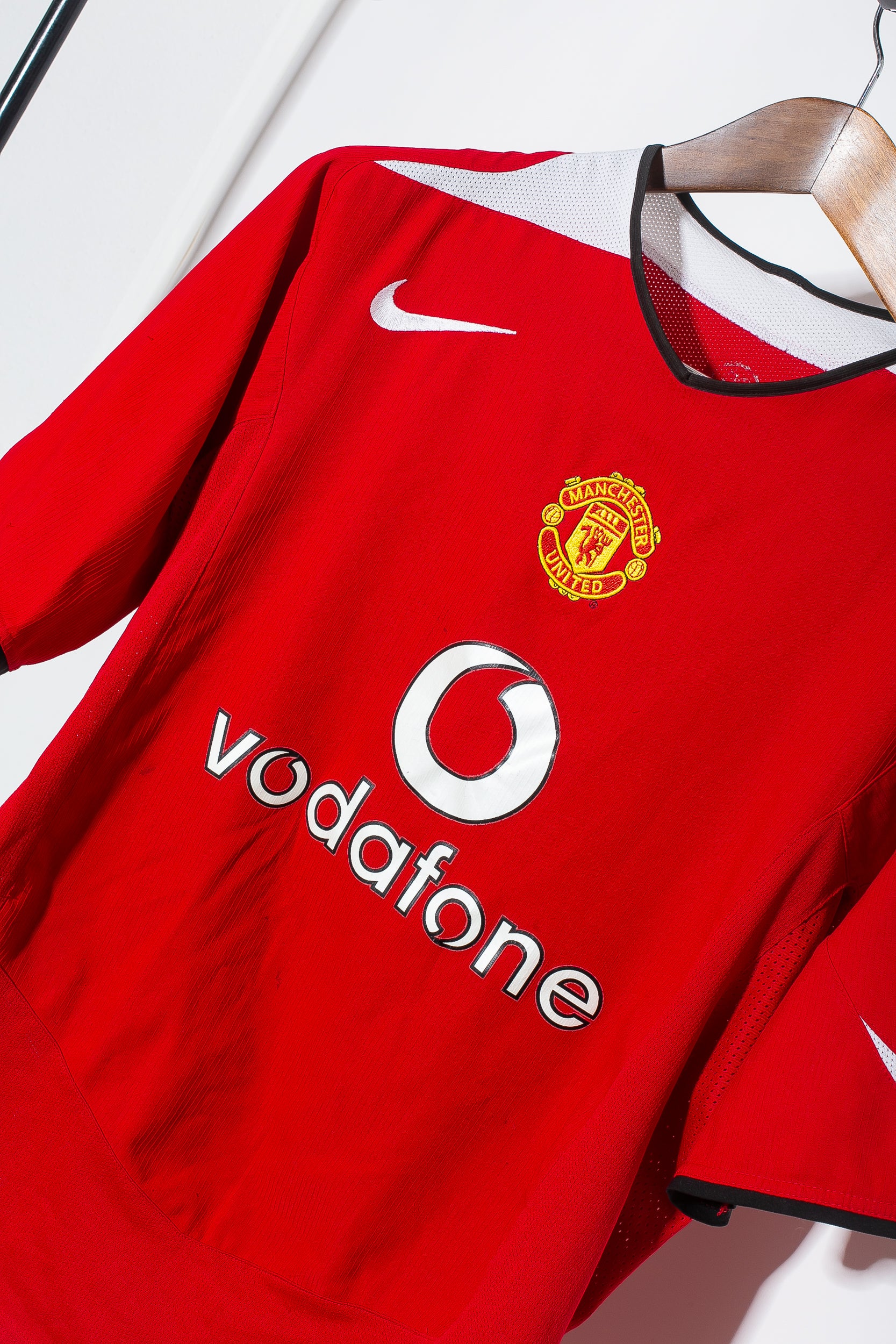 2006 Manchester United Home Jersey #7 Cristiano Ronaldo Soccer Shirt - Authentic Replica for Fans & Collectors - Perfect for Matchdays & Sports Events