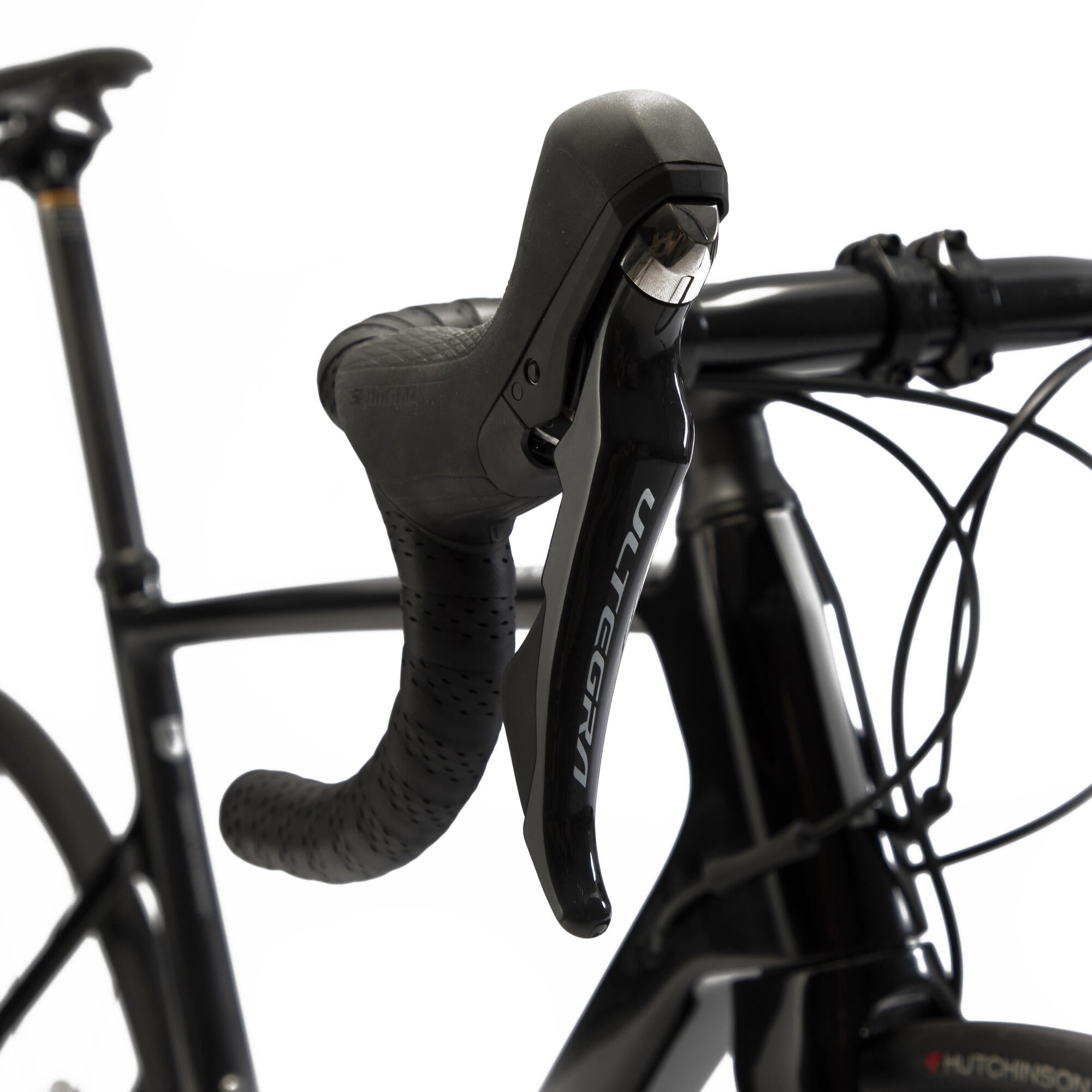 Van Rysel EDR CF Ultegra Disc Road Bike - Lightweight Carbon Fiber Racing Bicycle with Shimano Ultegra Groupset | Perfect for Competitive Cycling, Endurance Rides & Road Racing