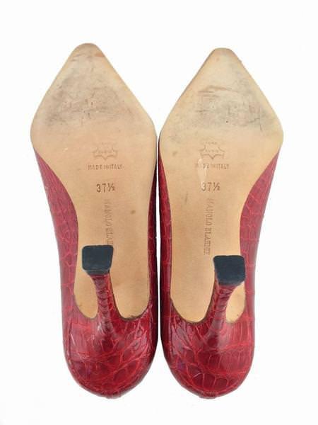 Manolo Blahnik BB Crocodile Leather Pumps Women's Size 7.5 - Elegant Heels for Evening Parties & Special Occasions