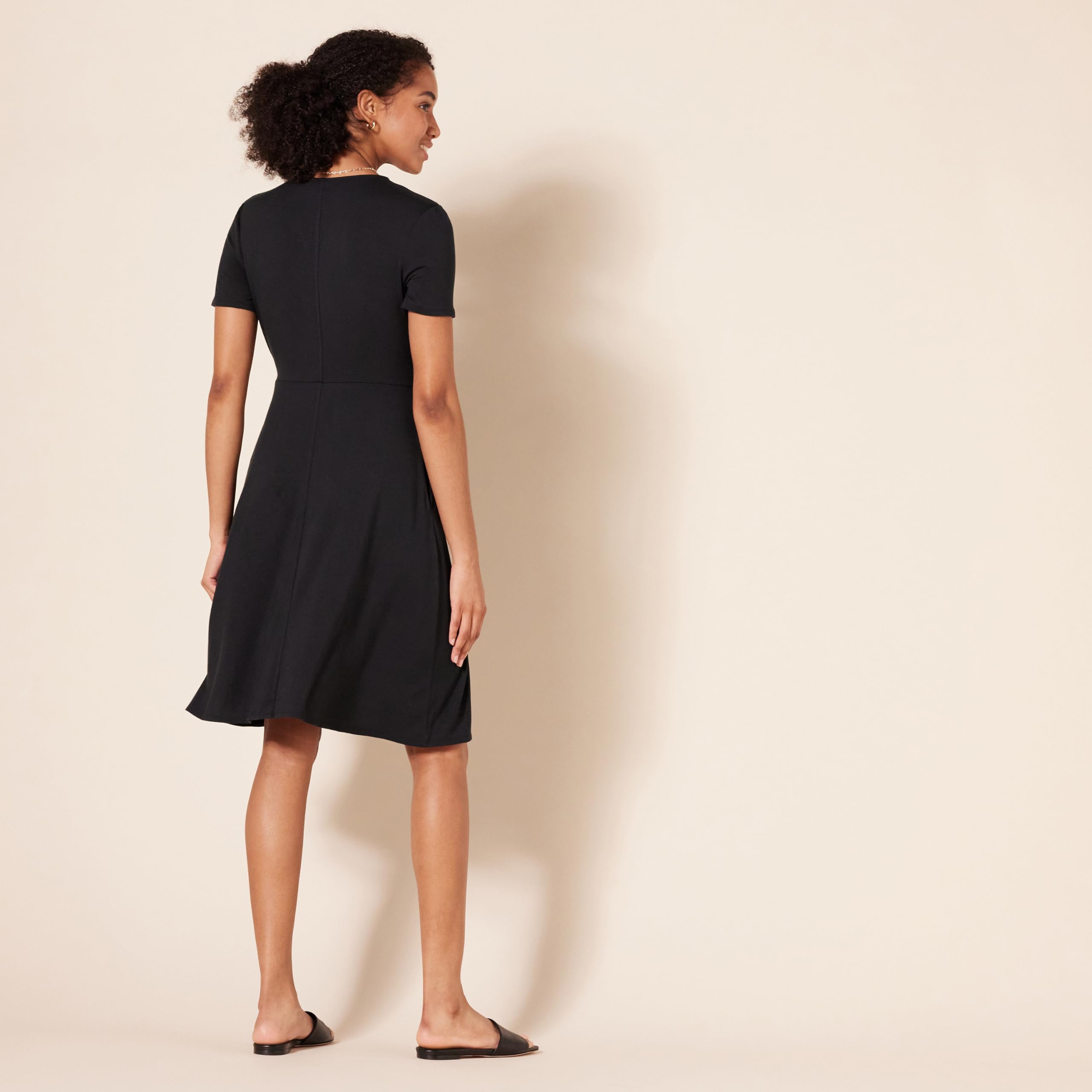 Amazon Essentials Women's Short Sleeve Faux-Wrap Dress - Flattering Casual & Office Wear for Women, Perfect for Work, Date Night & Summer Outings