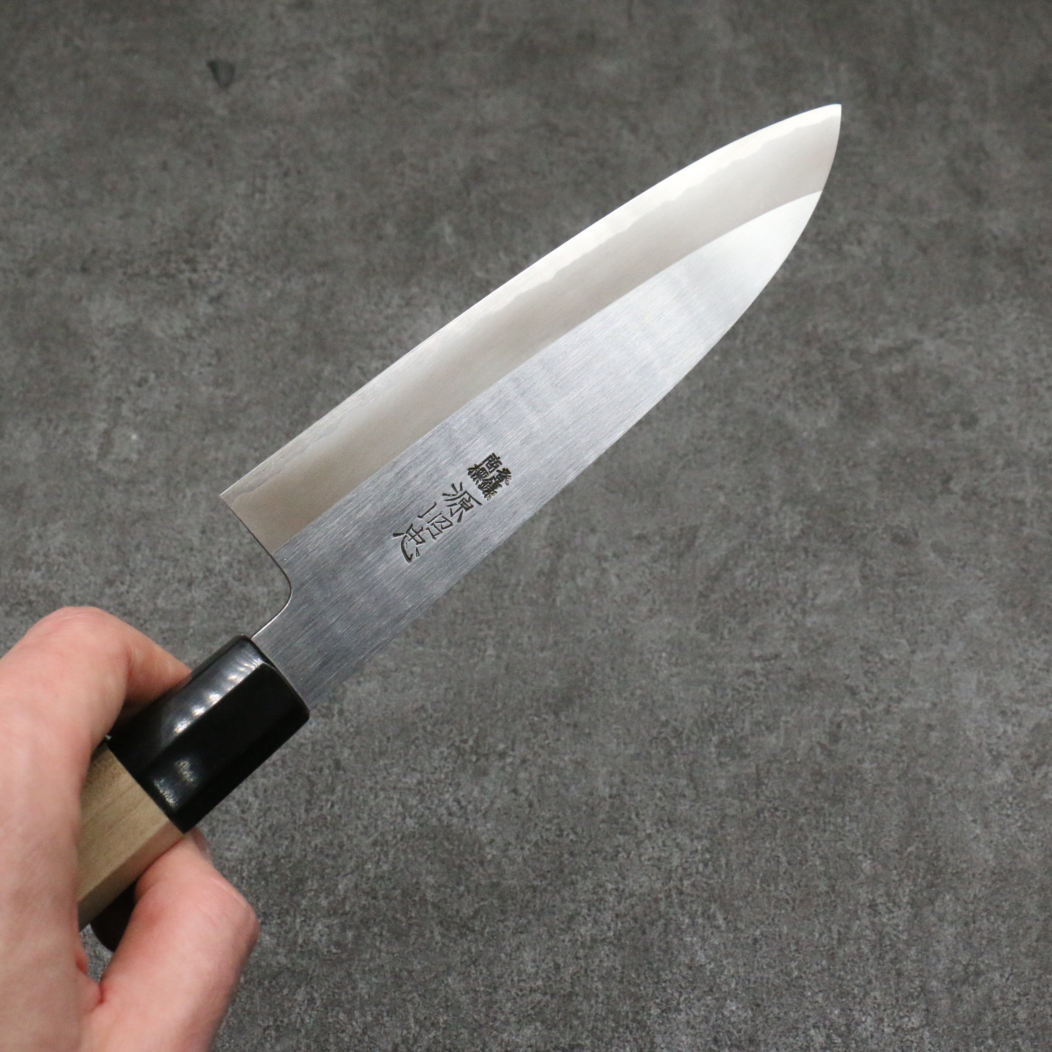 Minamoto Akitada White Steel No.2 Kasumitogi Santoku Knife 180mm with Magnolia Handle - Premium Japanese Kitchen Knife for Slicing, Dicing & Chopping Vegetables, Meat & Fish