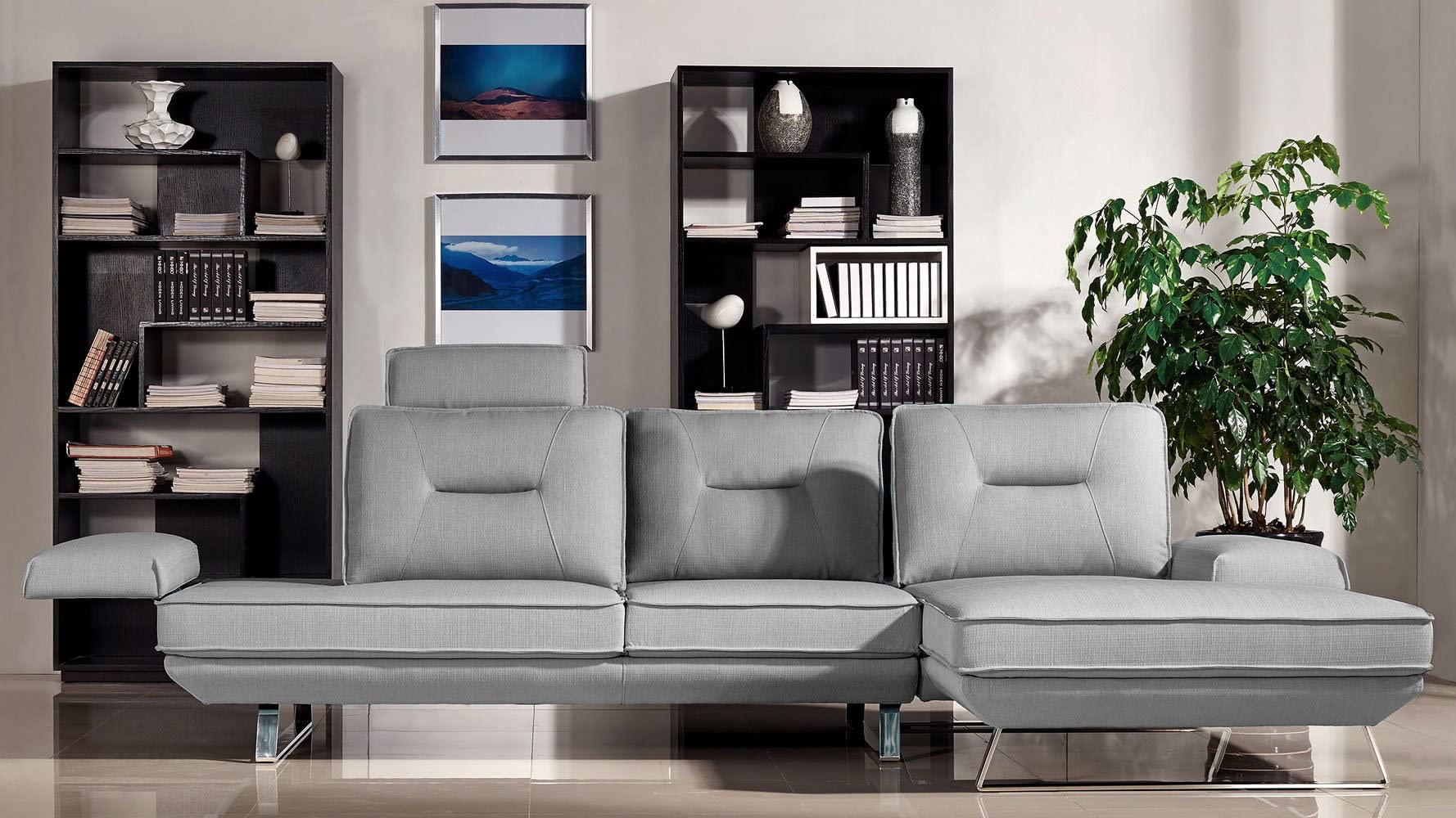 Zuri Furniture Modern Light Grey Fabric Sondra Sectional Sofa with Right Chaise - Contemporary Living Room Couch for Small Spaces & Apartments