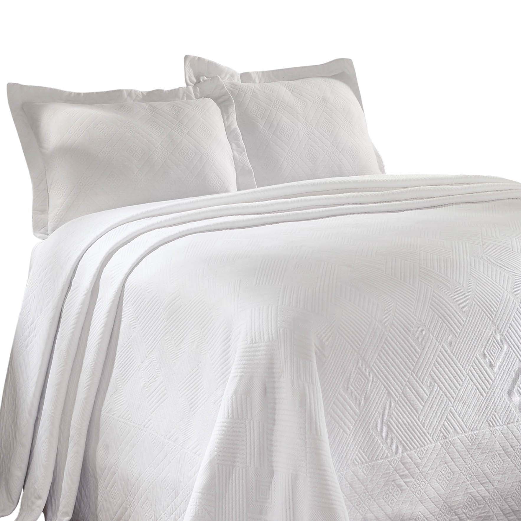Geometric Fret Cotton Jacquard Matelasse Scalloped Bedspread Set - Queen Size Luxury Bedding for Modern Bedrooms | Perfect for Guest Rooms & Master Suites