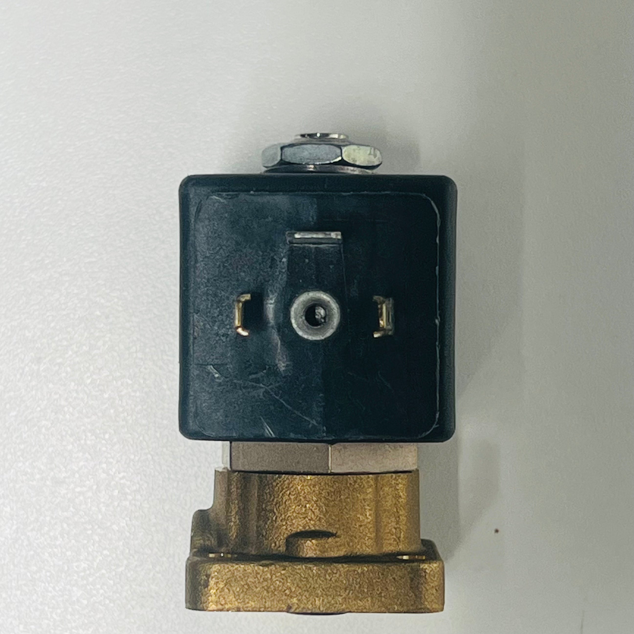 Sanremo 2-Way Solenoid Valve 230-240V D2.5 | High Pressure Water Control Valve for Coffee Machines & Industrial Equipment | Perfect for Espresso Brewing & Automated Systems