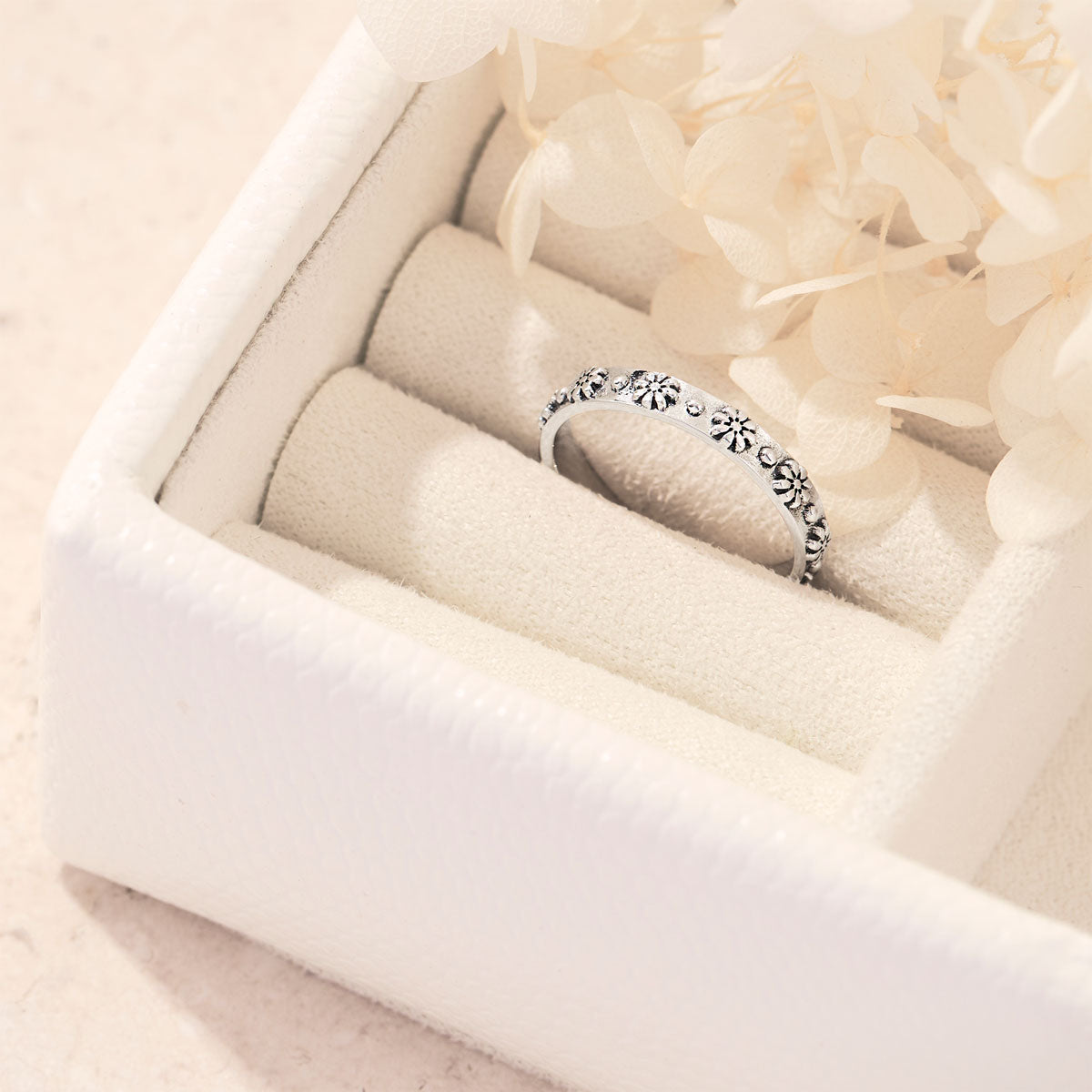 Wild Flower Ring - Dainty Floral Jewelry for Women, Nature-Inspired Boho Style, Perfect for Weddings, Parties & Everyday Wear
