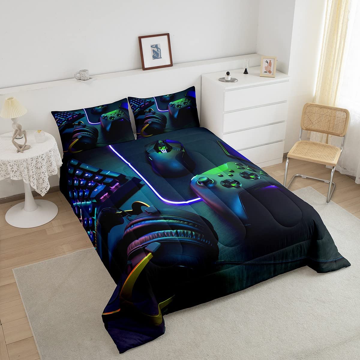 Feelyou Gaming Comforter Set for Boys & Teens - Twin Size Black & Green Lightweight Reversible Quilt with Pillowcase - Perfect for Gaming Rooms, Bedrooms & Sleepovers - Includes Game Headphones, Keyboard, Mouse & Gamepad Design