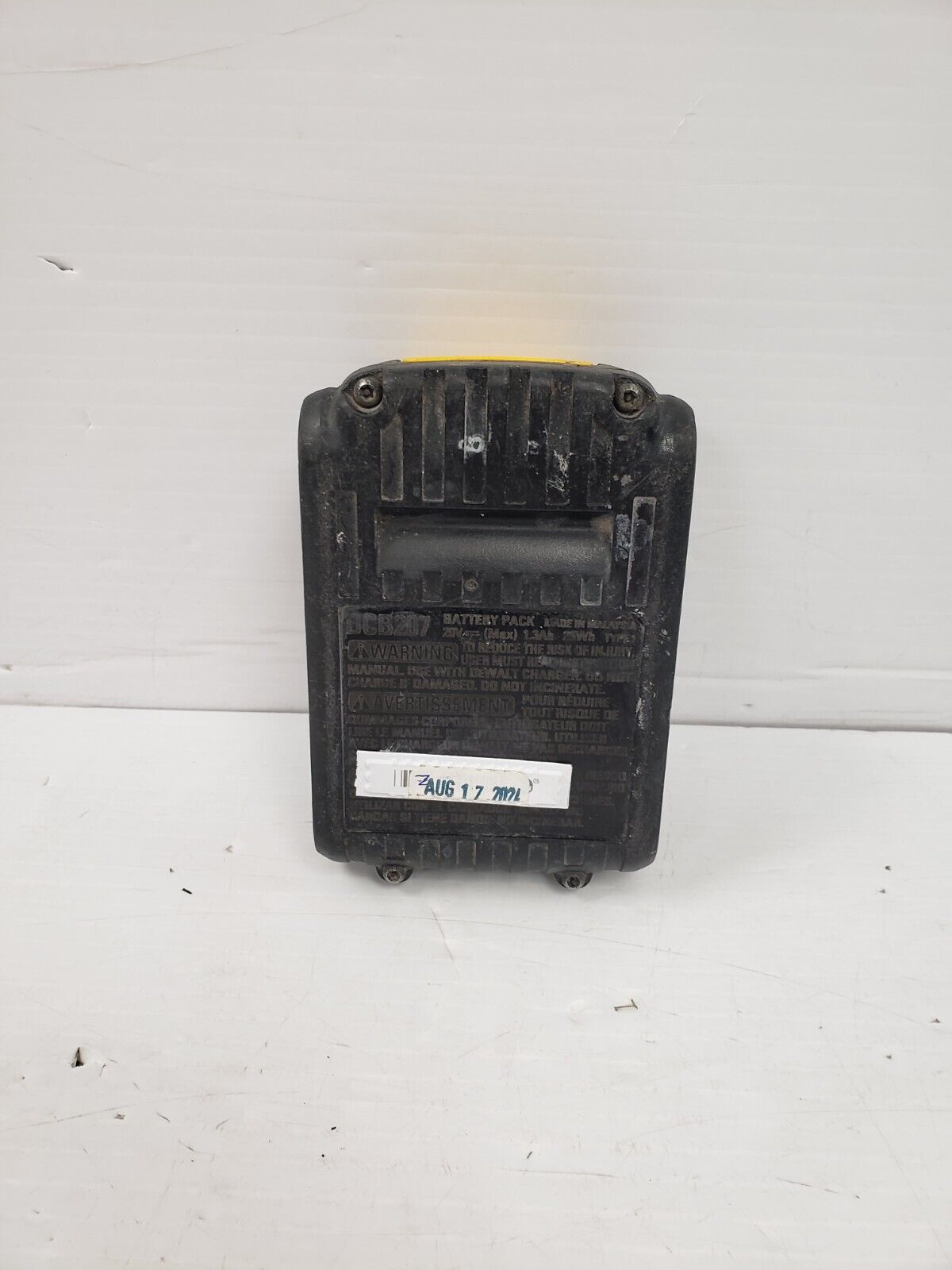 DEWALT DCB207 20V MAX Lithium-Ion Battery Pack - Compatible with DEWALT 20V Tools - Power Drills, Saws, Flashlights & More - Ideal for Construction, DIY Projects & Home Repairs