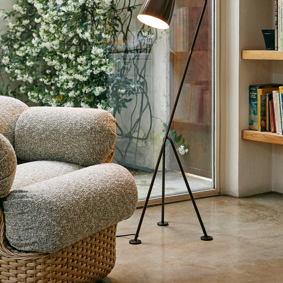 Premium Wicker Basket Lounge Chair for Patio, Outdoor & Garden - Comfortable Rattan Hanging Egg Chair with Cushion - Perfect for Relaxing, Reading & Sunbathing