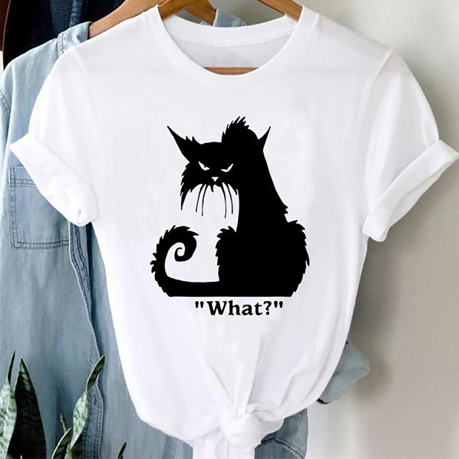 Halloween Cat T-Shirt - Cute Black Cat Design for Cat Lovers & Cat Moms | Perfect Halloween Gift & Party Outfit