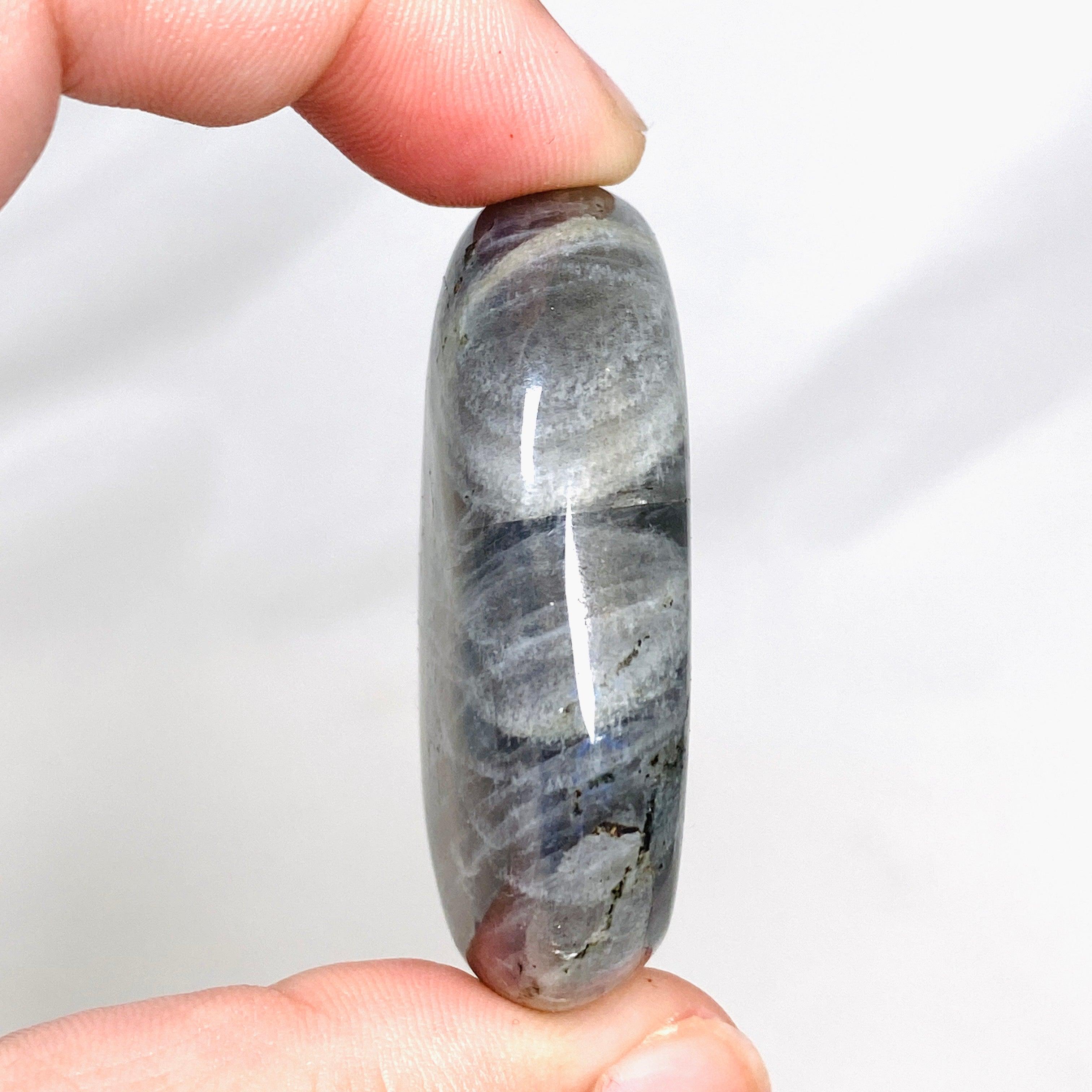 Natural Purple Labradorite Palm Stone - High Grade Healing Crystal for Meditation, Stress Relief & Energy Balancing - Perfect for Reiki, Yoga & Spiritual Practices