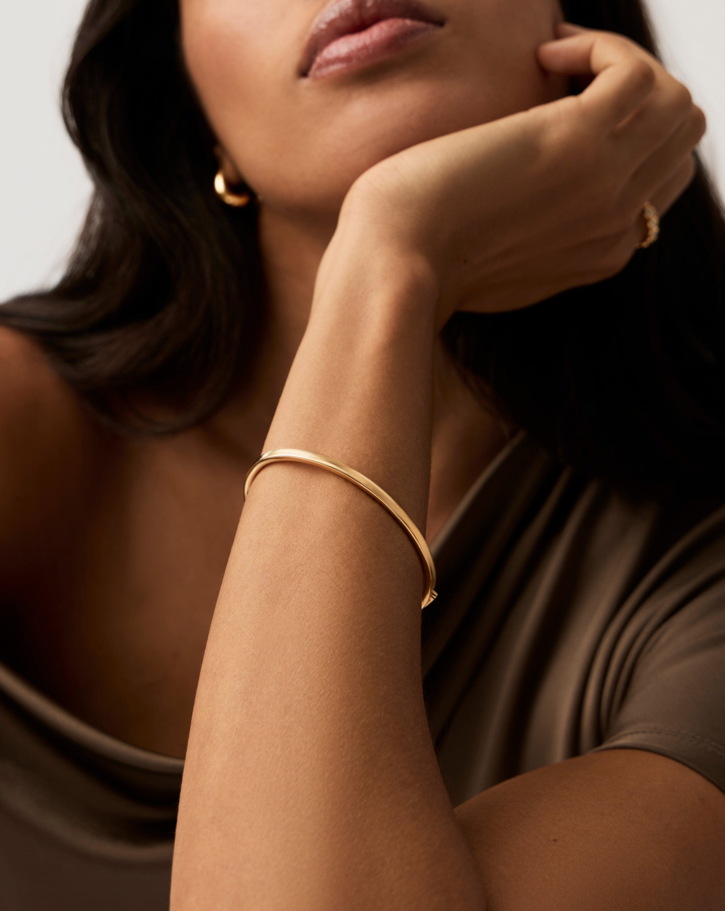 18k Gold Vermeil Classic Hinged Bangle Bracelet - Elegant Jewelry for Women, Perfect for Weddings, Parties & Special Occasions
