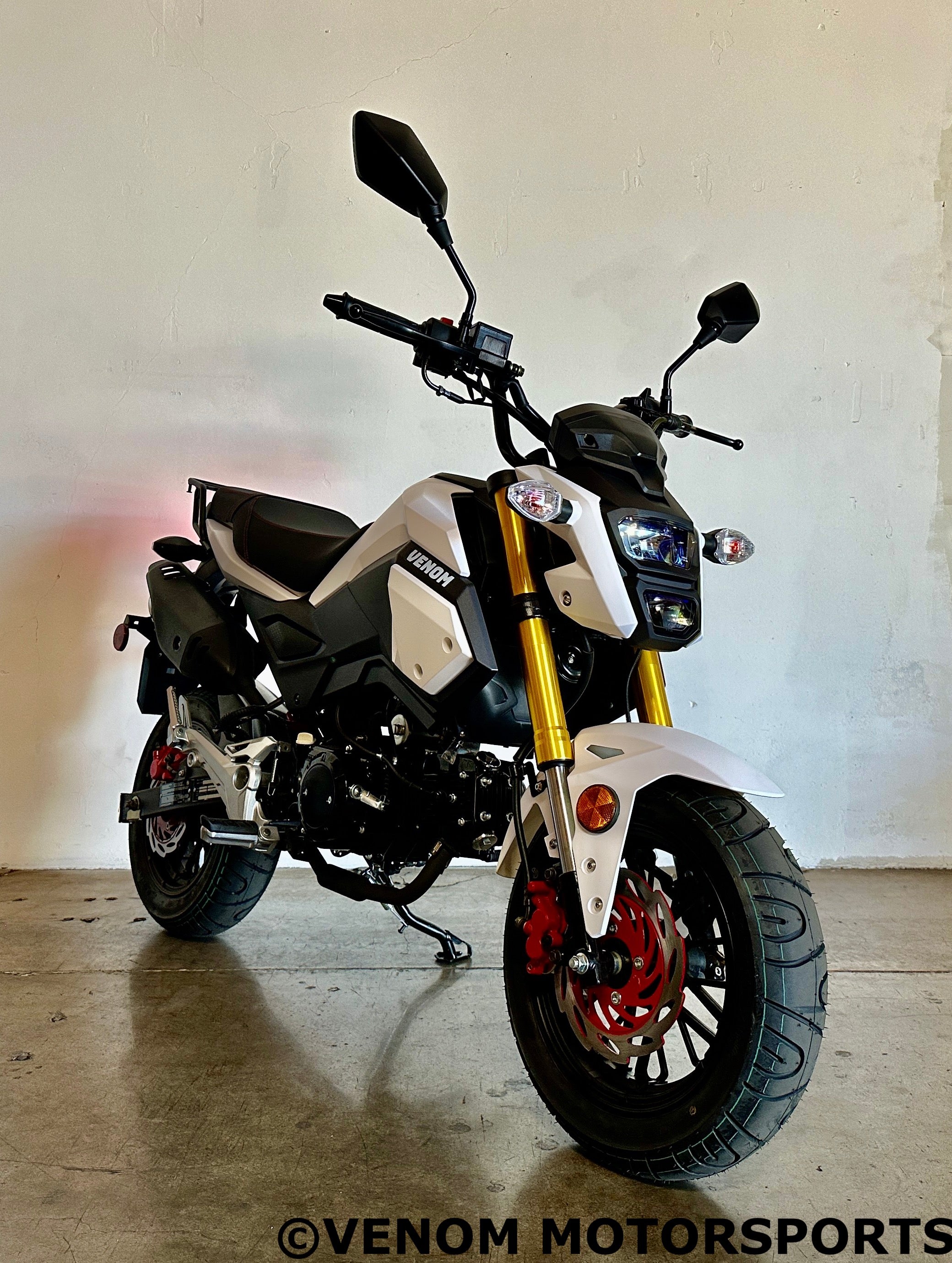 Venom X20 125cc 4-Speed Gas-Powered Motorcycle - Dirt Bike for Adults & Teens - Off-Road, Trail Riding & Commuting